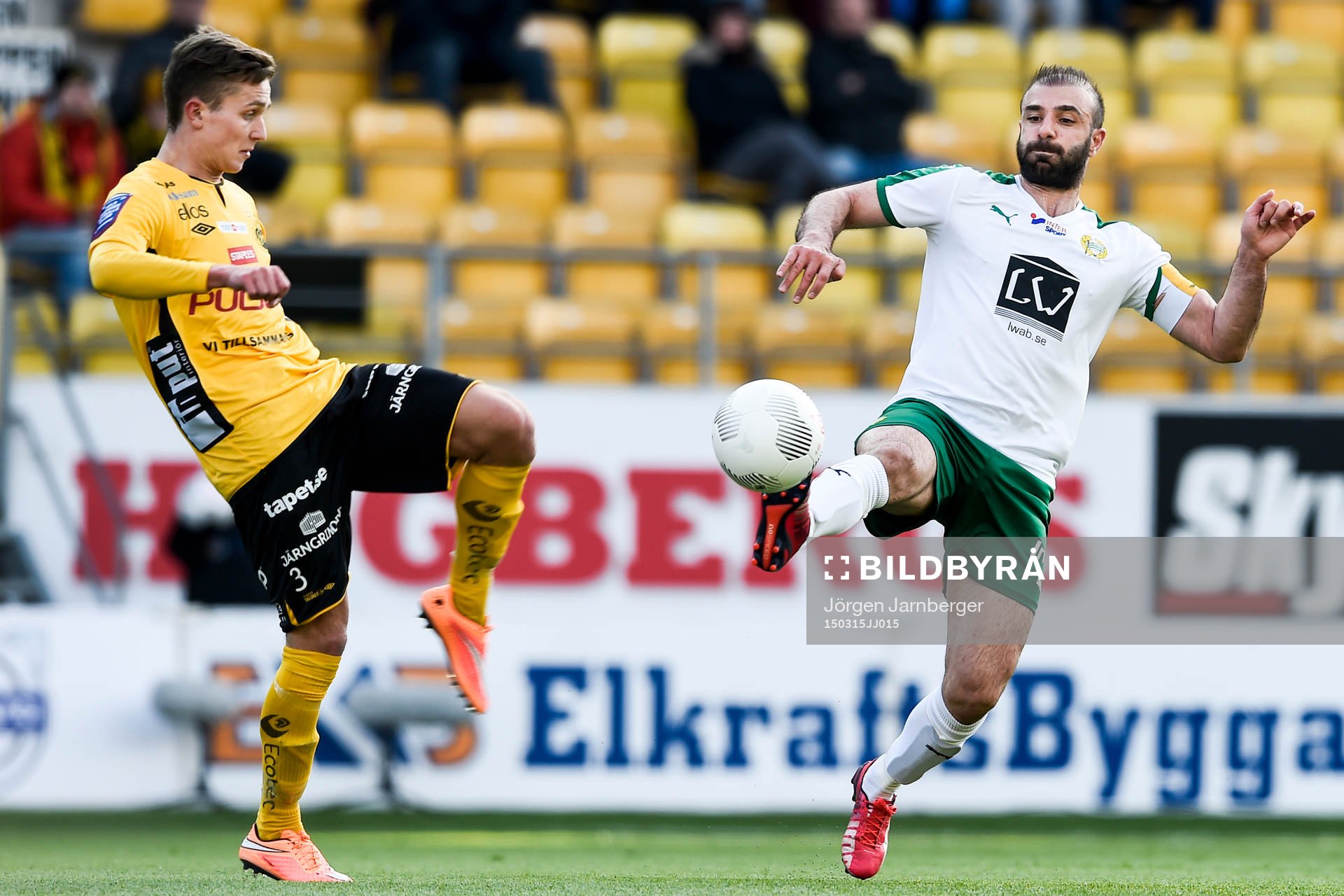 Elfsborgs Adam Lundqvist och Hammarbys Kennedy Bakircioglu