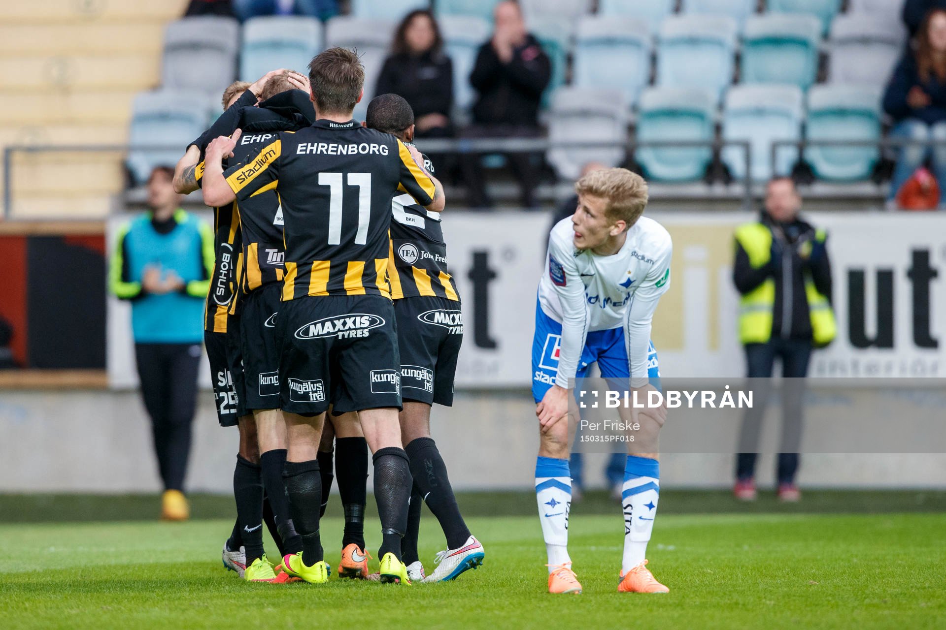 Häckens spelare jublar