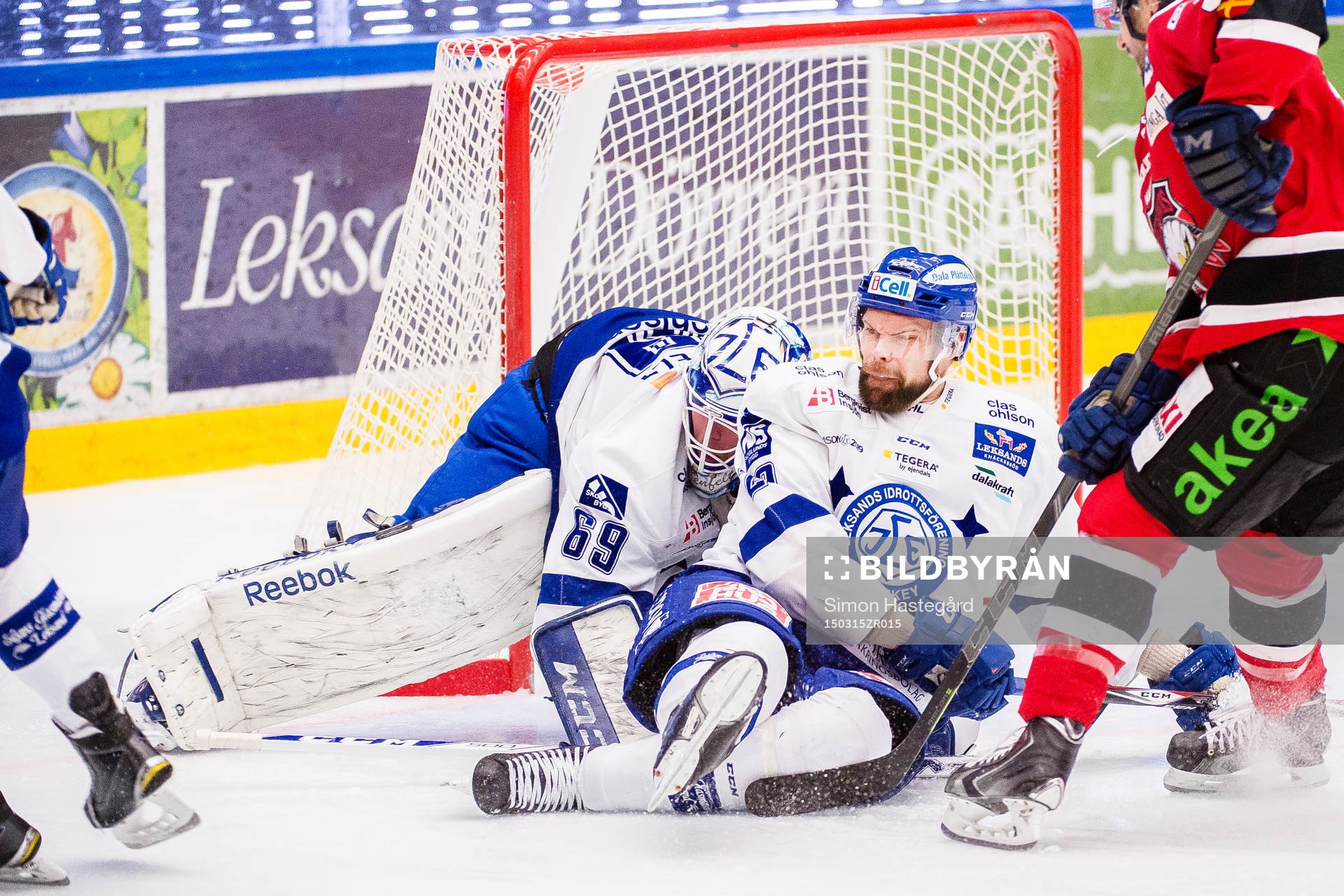 Leksands målvakt Oscar Alsenfelt och Joonas Rönnberg