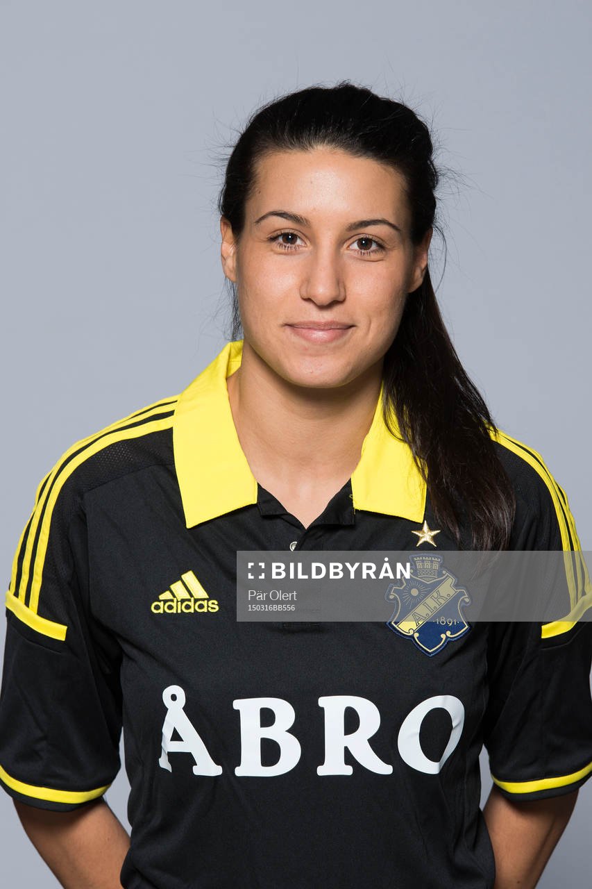 Jessy Sharro, AIK, poserar för ett porträtt den 16 mars 2015 i Stockholm.