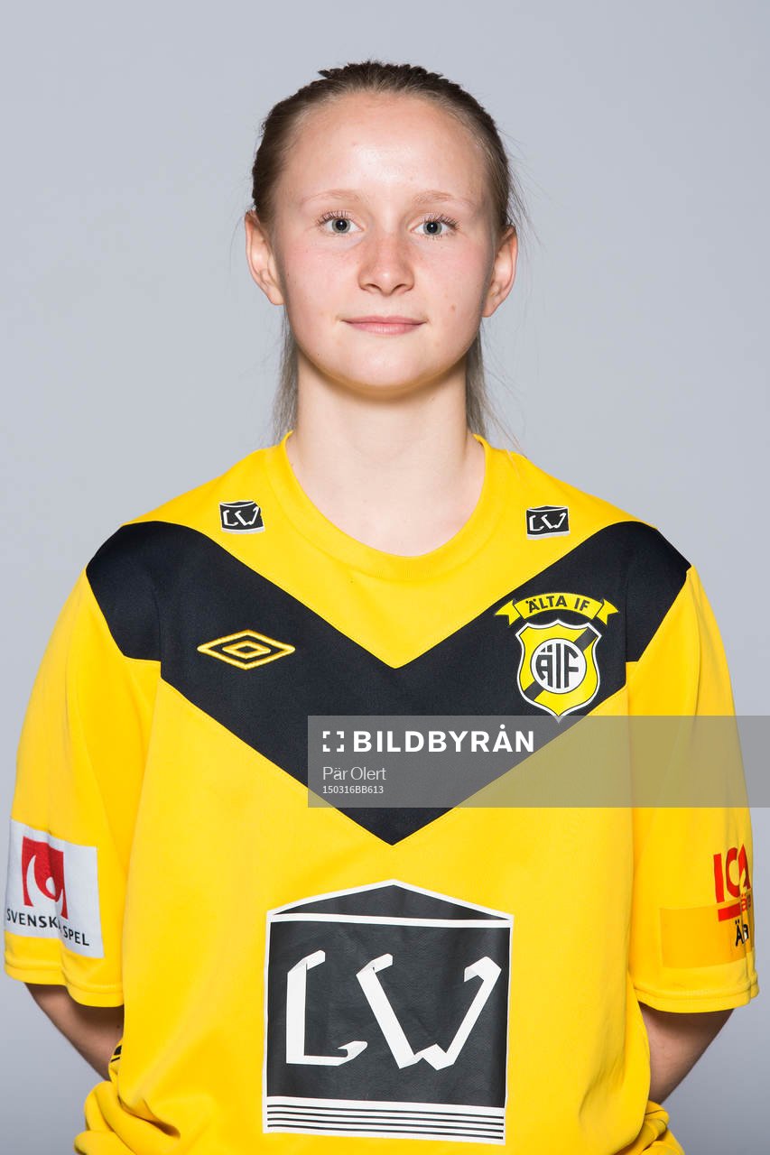 Lina Malmborg, Älta, poserar för ett porträtt den 16 mars 2015 i Stockholm.