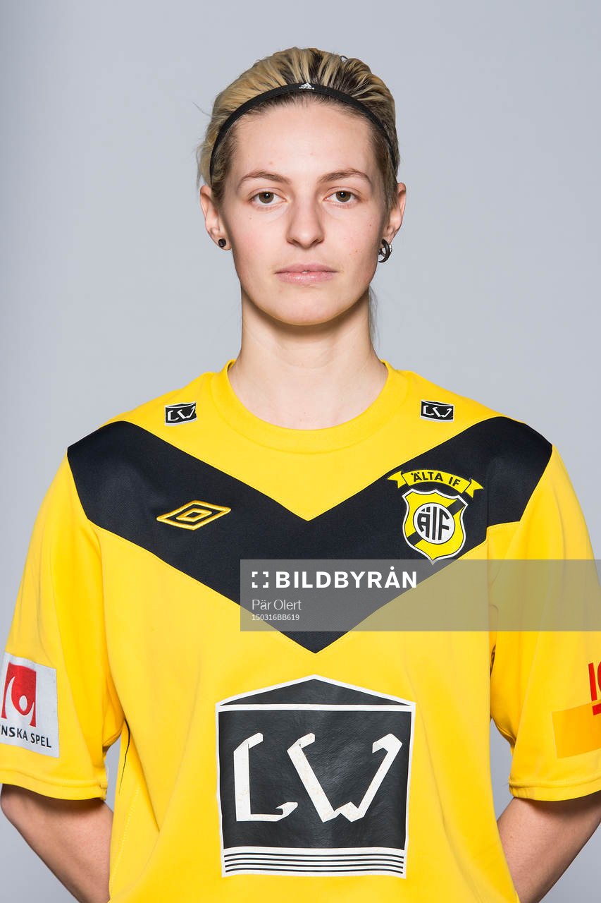 Rebecka Lange, Älta