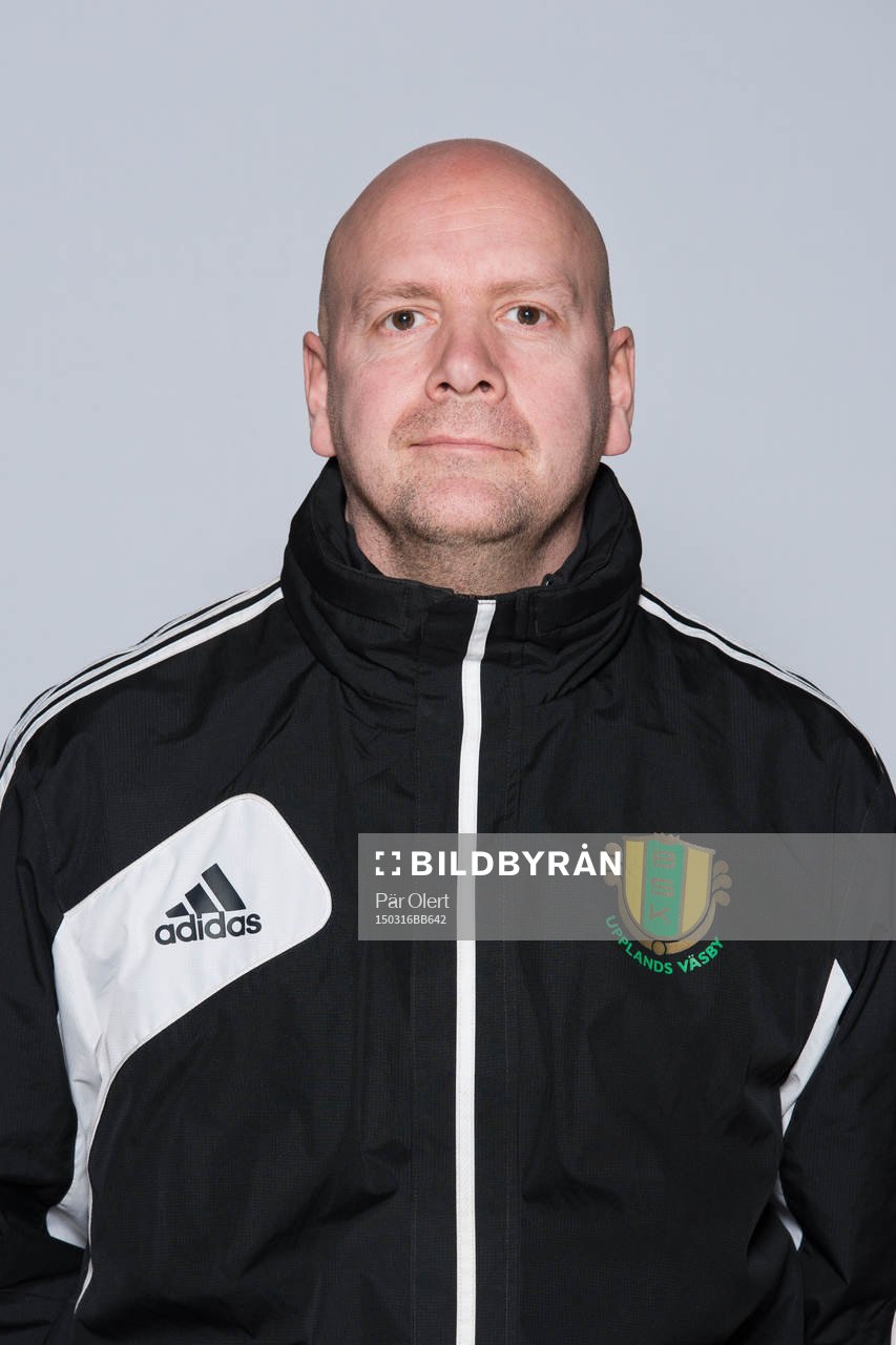 Karl Fremdling, huvudtränare Bollstanäs, poserar för ett porträtt den 16 mars 2015 i Stockholm.