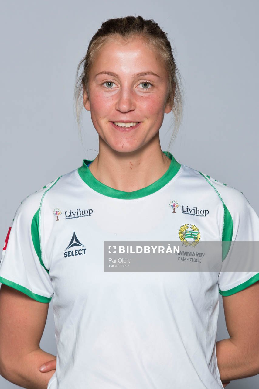 Julia Kenlemas, Hammarby, poserar för ett porträtt den 16 mars 2015 i Stockholm.