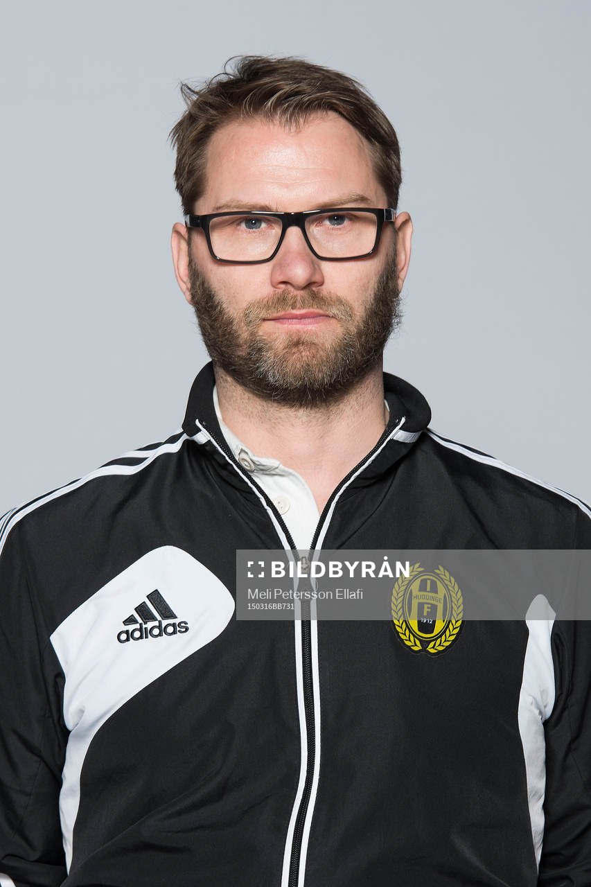 Patrik Sandberg, sportchef Huddinge, poserar för ett porträtt den 16 mars 2015 i Stockholm.