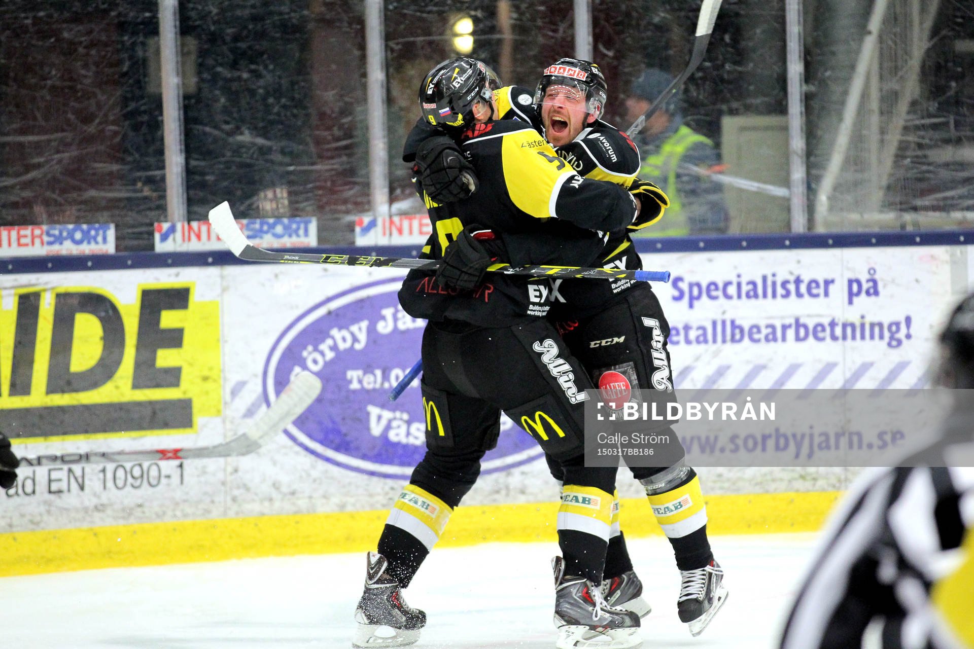 Västerås Stefan Gråhns (h) jublar