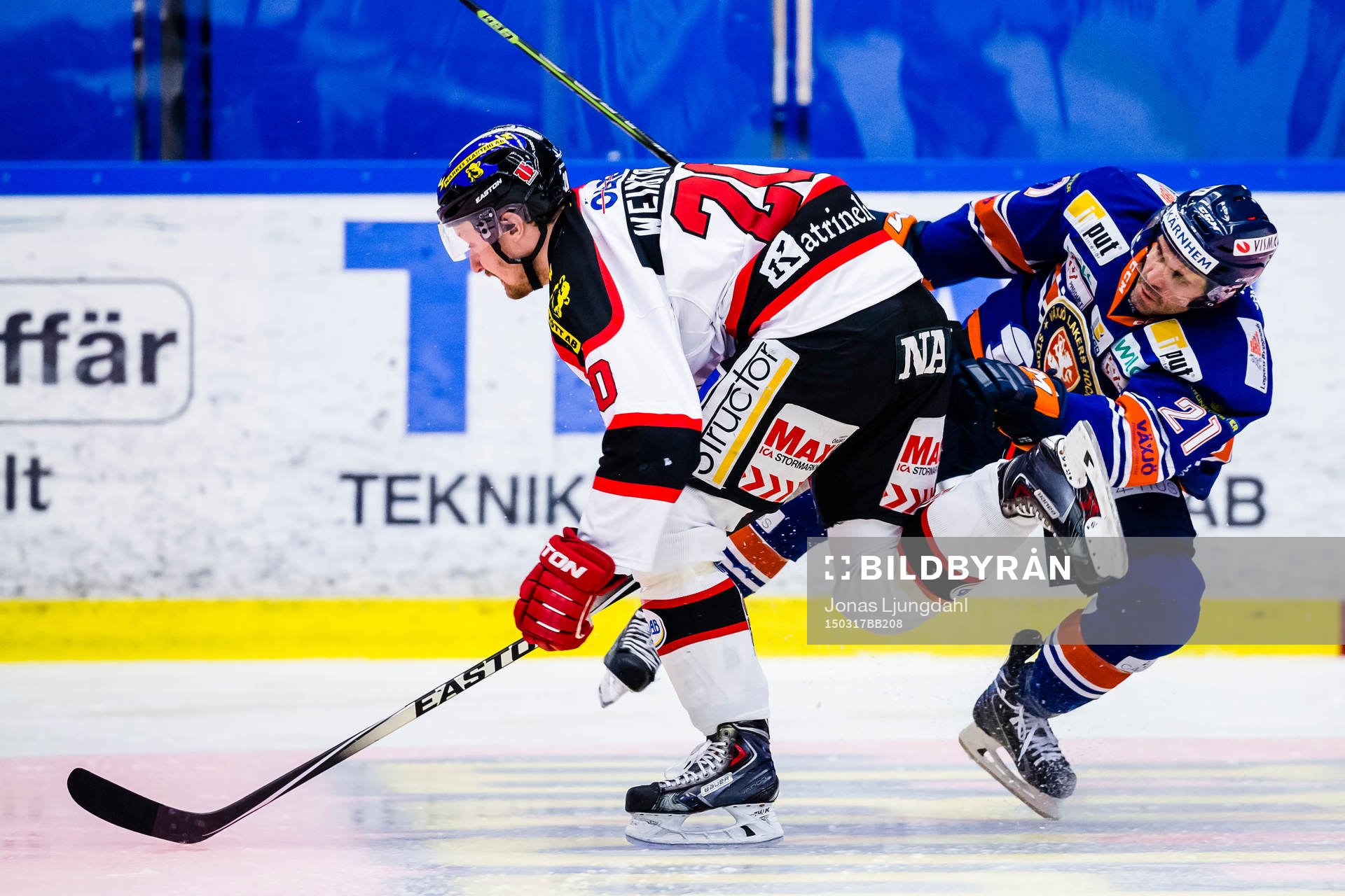 Örebros Marcus Weinstock och Växjös Cory Murphy faller