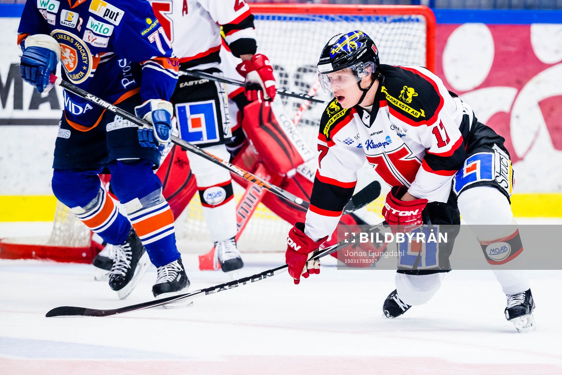 Örebros Daniel Viksten på knä