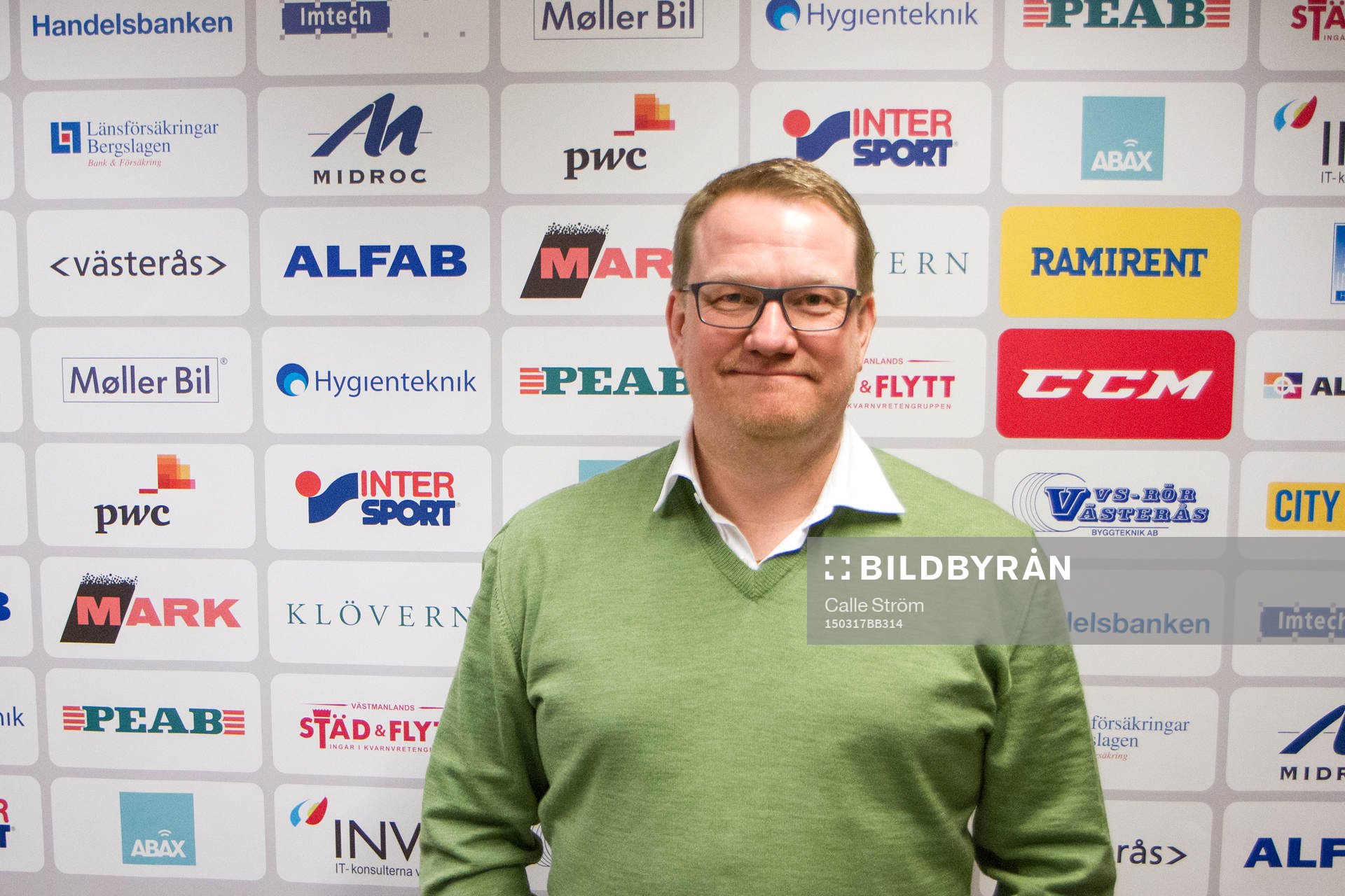Rögles huvudtränare Magnus Bogren på presskonferens
