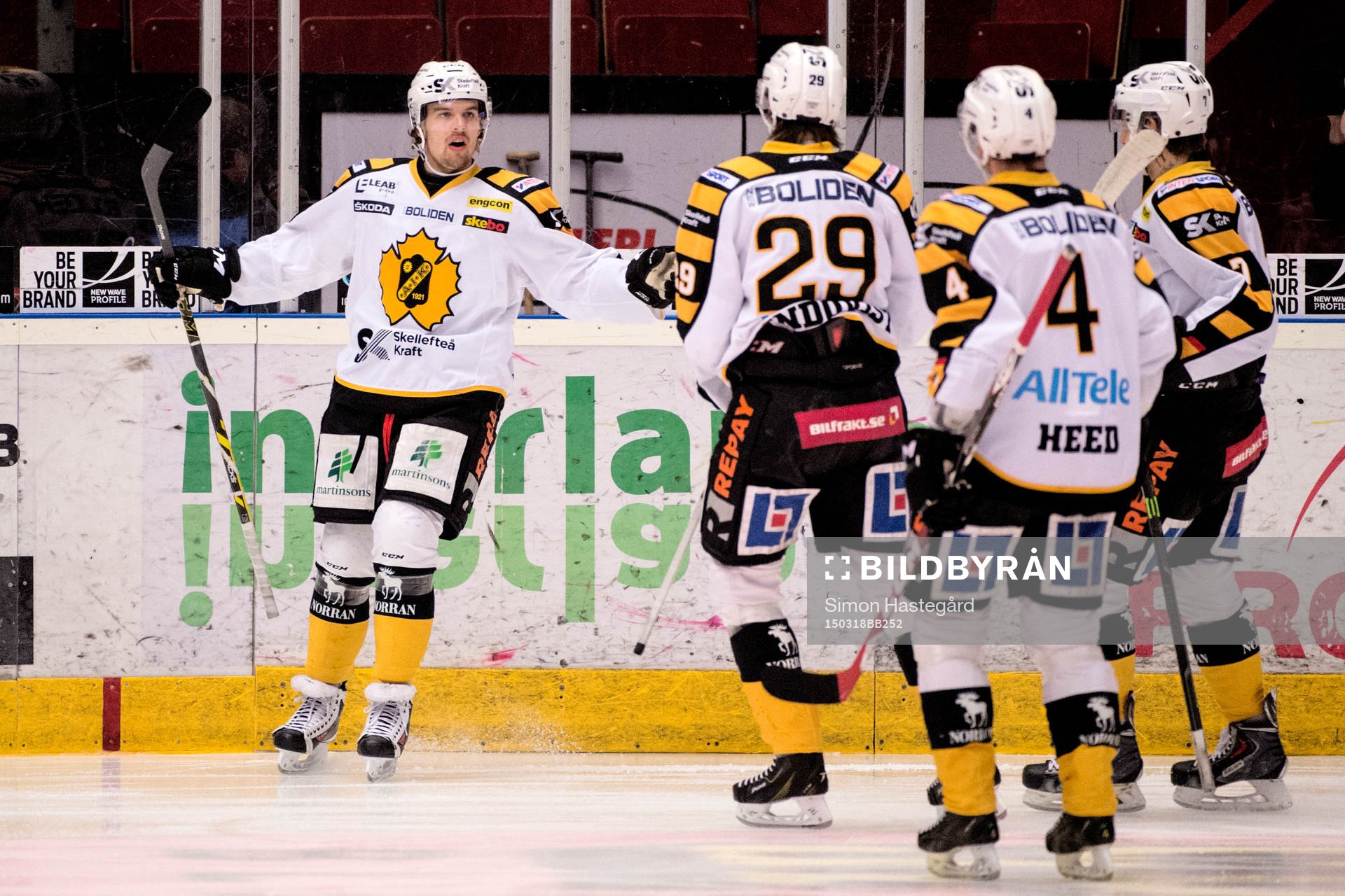 Skellefteås Axel Holmström jublar