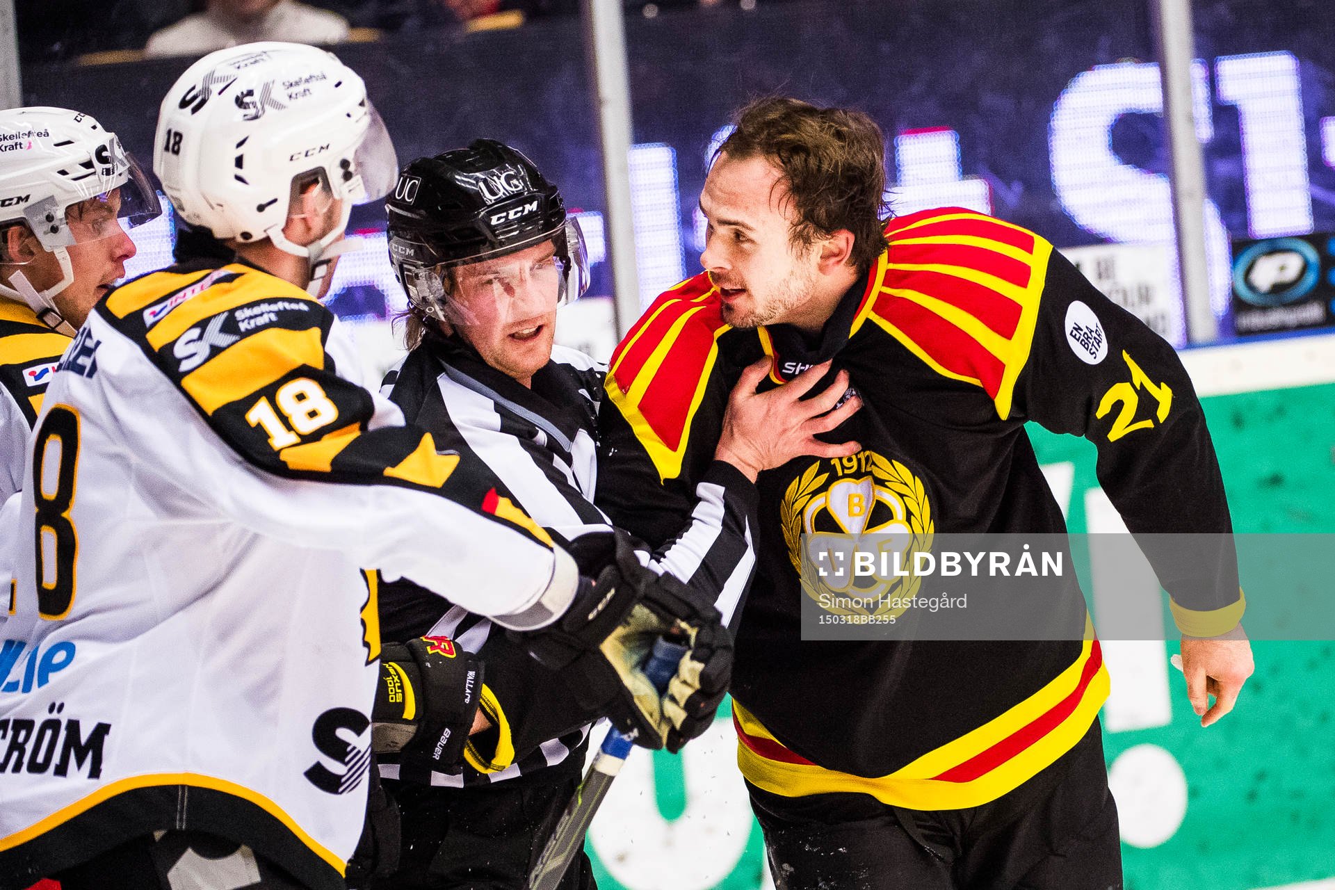 Brynäs Tim Wallace i bråk