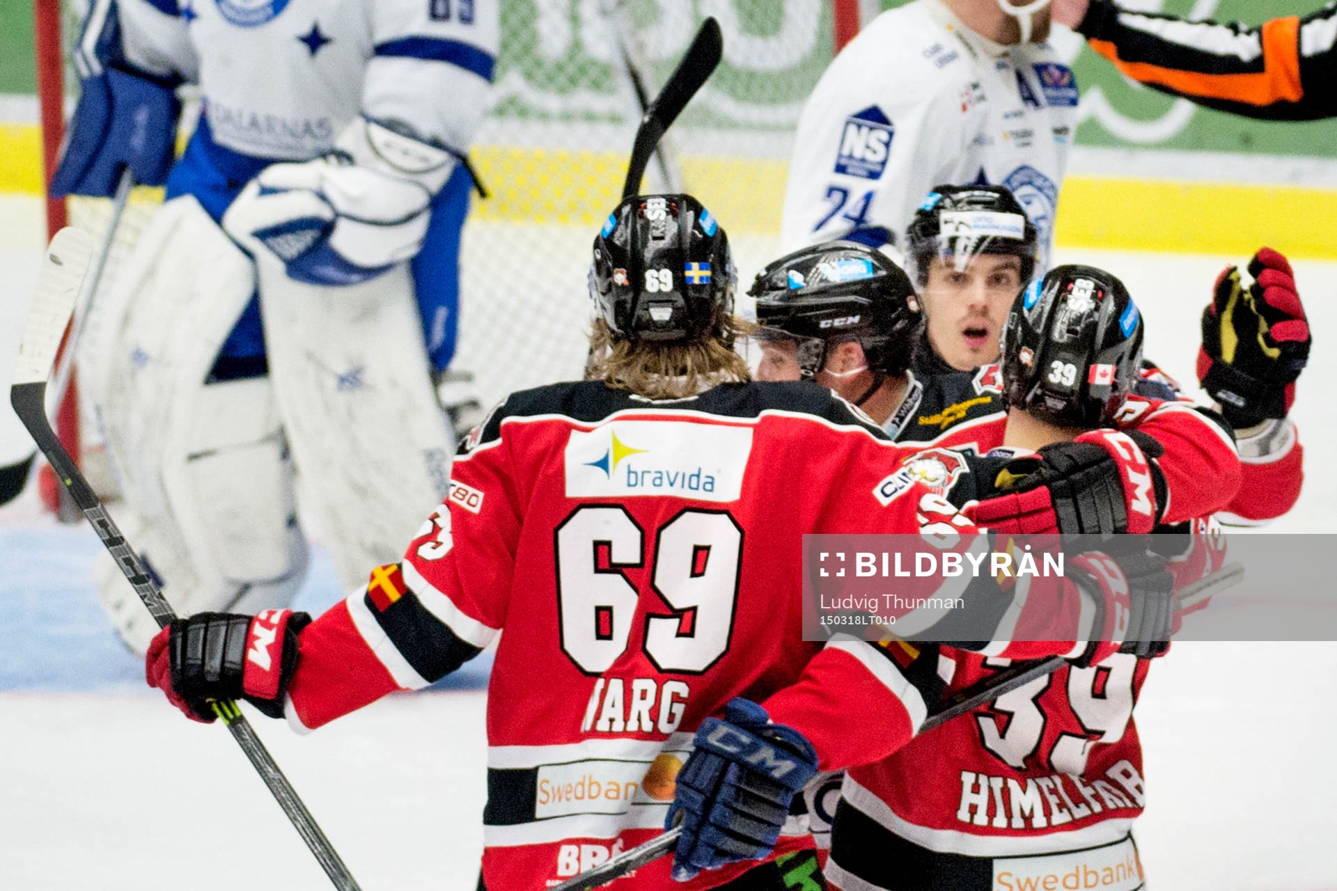 Malmö Redhawks spelare firar Eric Himelfarb gjort 1-0