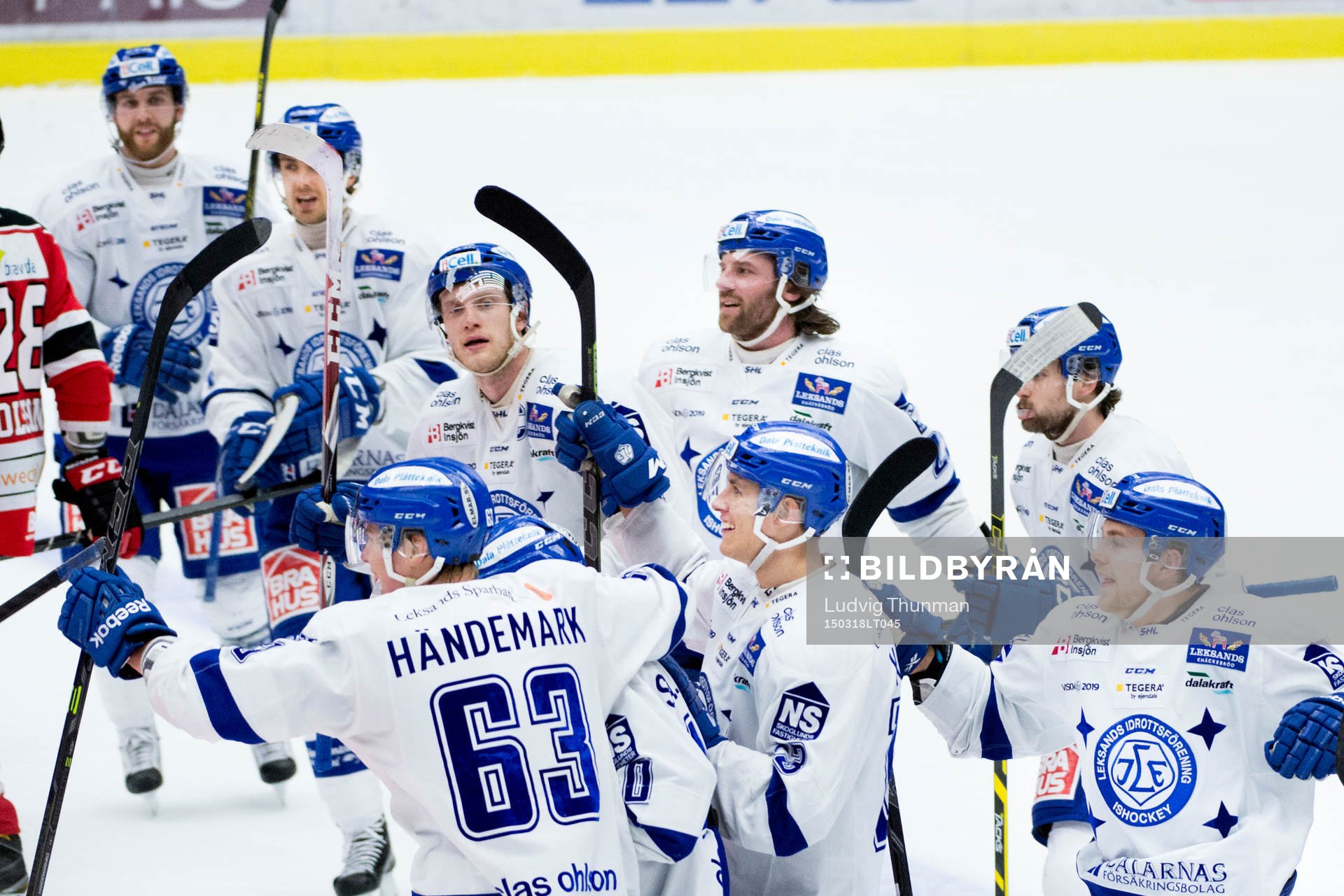 Leksands spelare firar segern