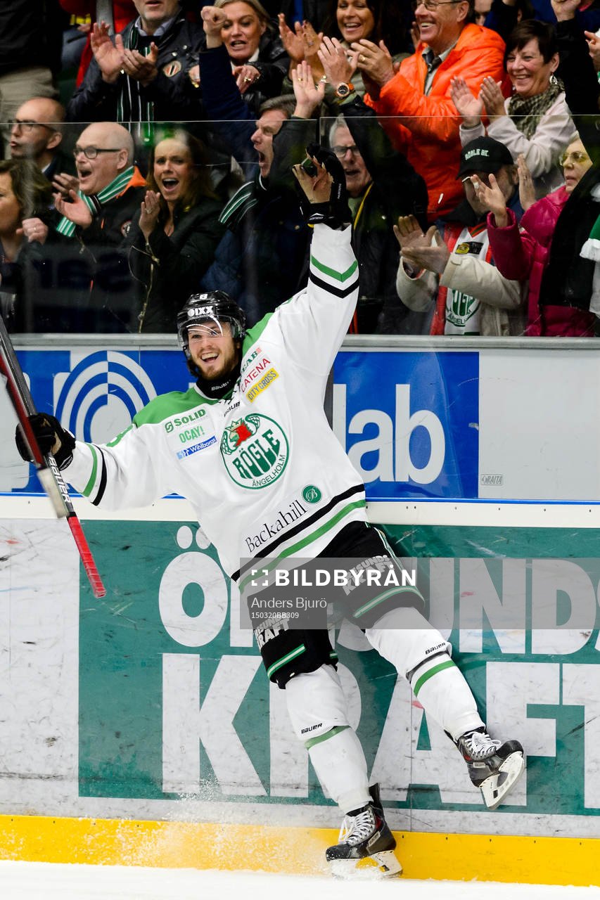 Rögles Sebastian Stålberg jublar