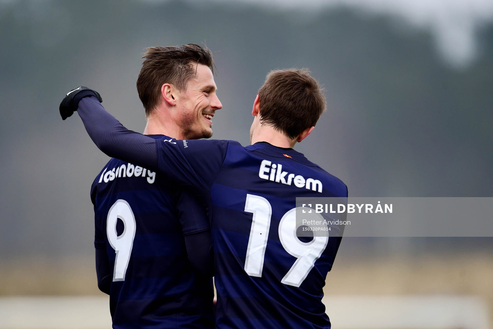 Malmö FFs Markus Rosenberg och Magnus Wolff Eikrem jublar
