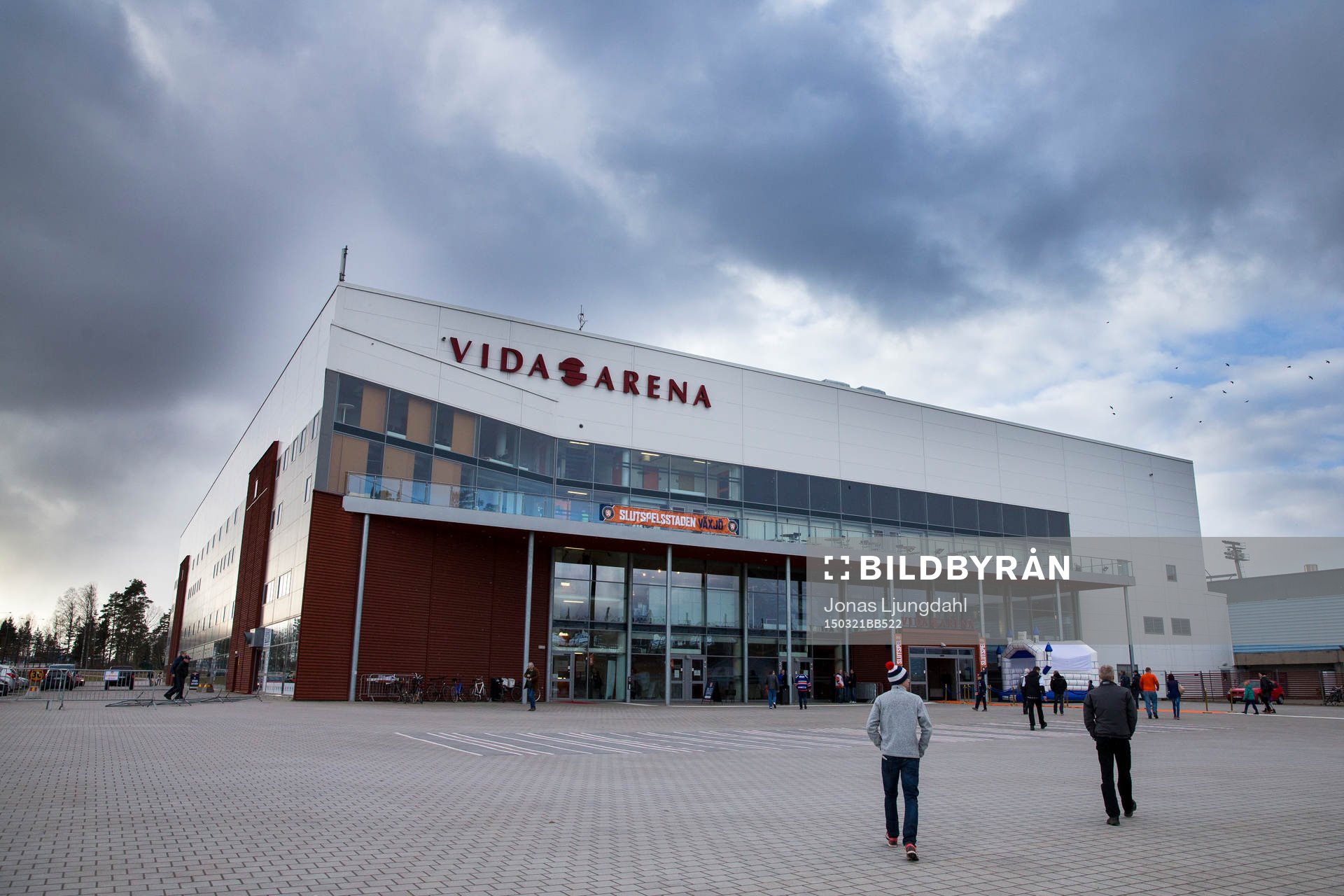 Mörka moln över Vida arena
