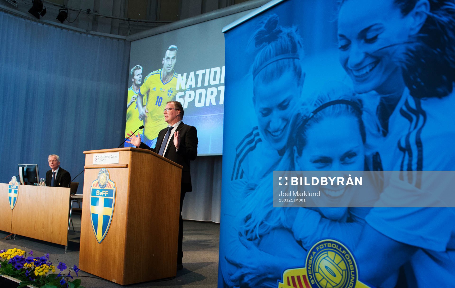 Karl-Erik Nilsson, ordförande, talar