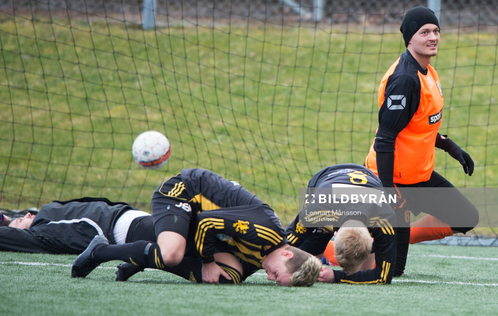Brödrakamp där Albert Ejupi just har tryckt in 2-0 till