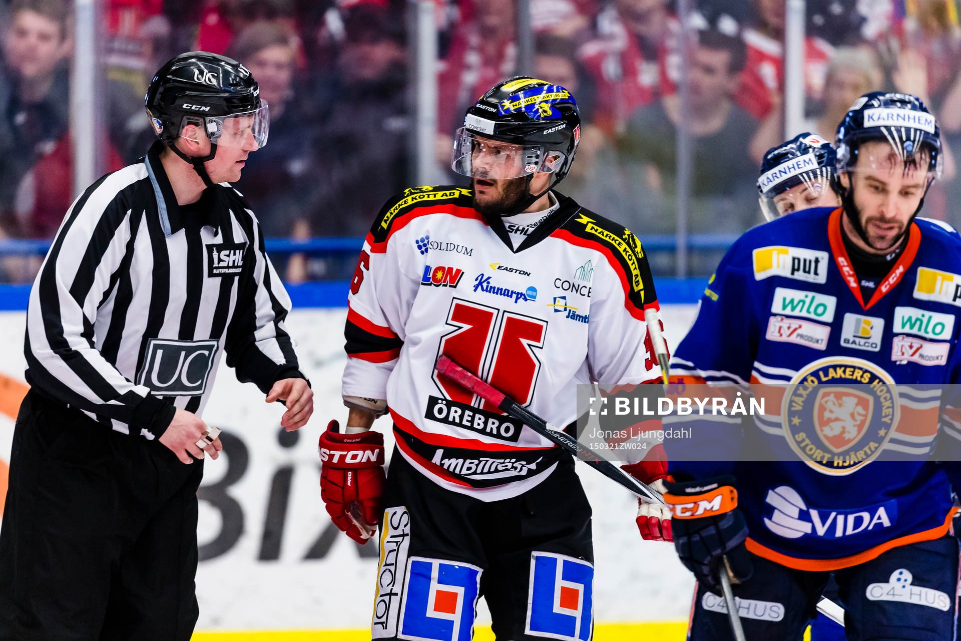 Örebros Johan Wiklander visar känslor