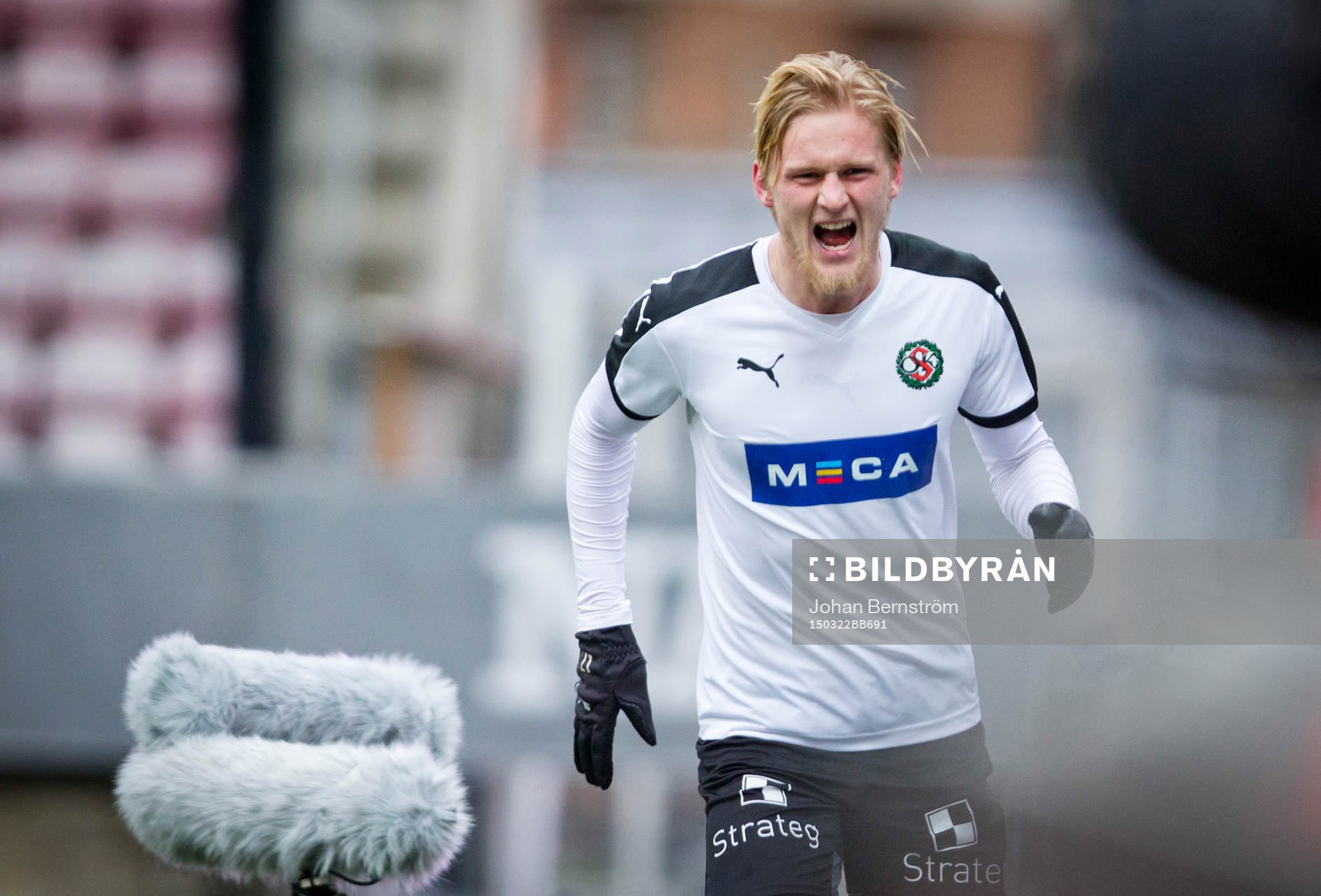 Örebros Karl Holmberg gör 2-0 och jublar