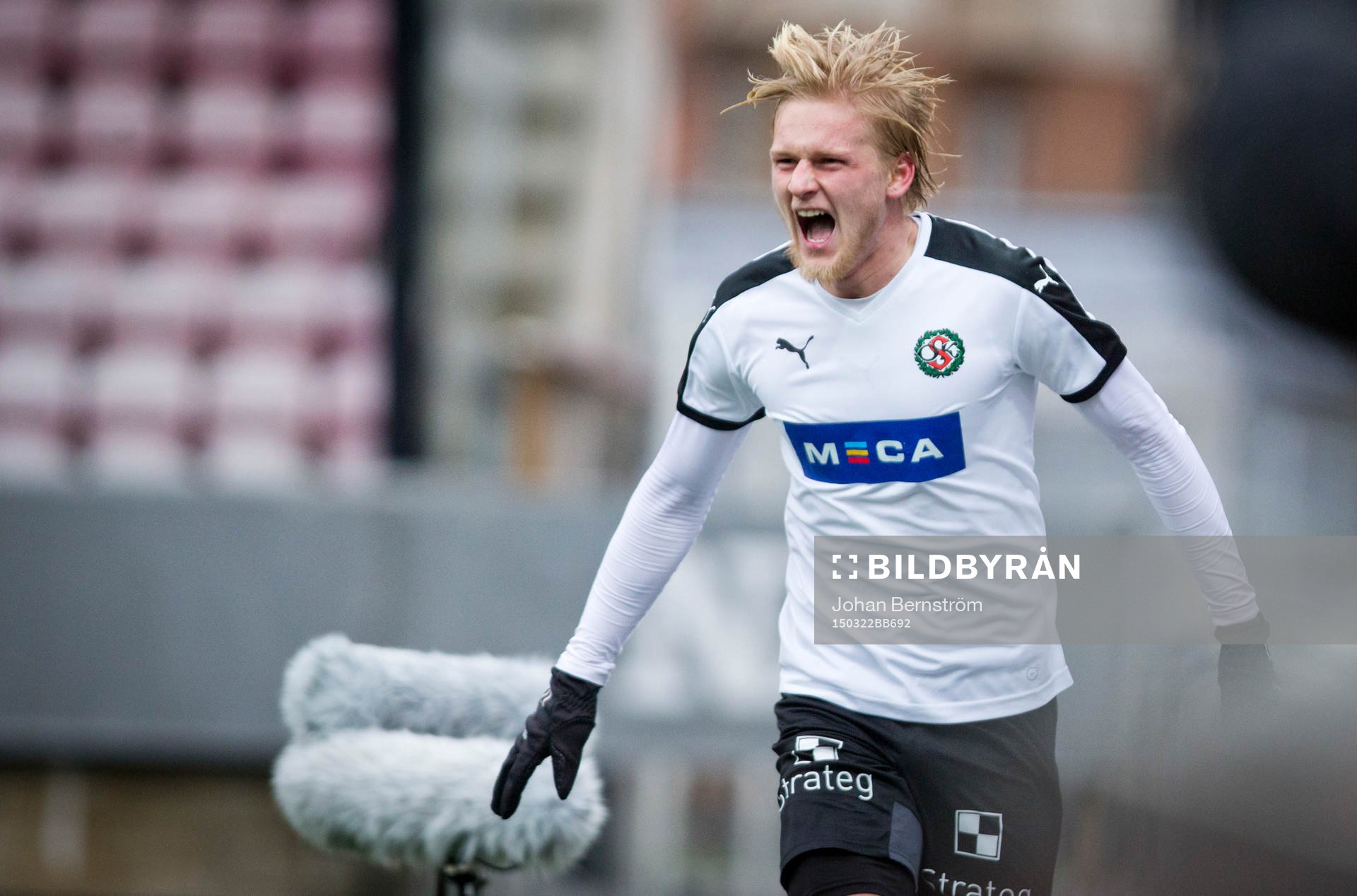Örebros Karl Holmberg gör 2-0 och jublar