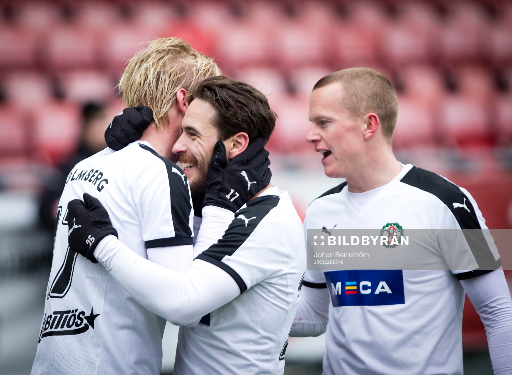 Örebros Karl Holmberg gör 2-0 och jublar med Nordin