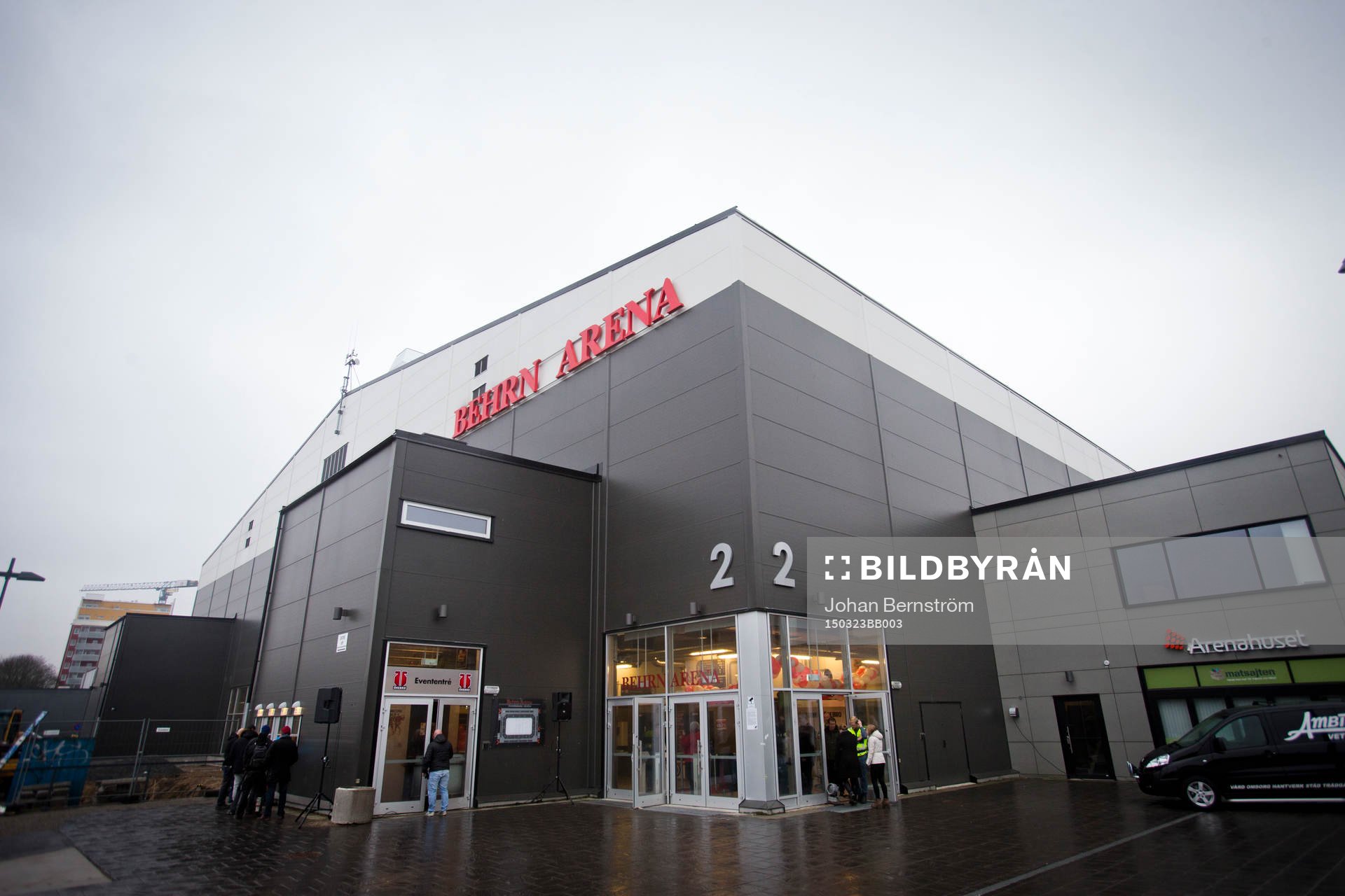 Mulet väder utanför Behrn Arena