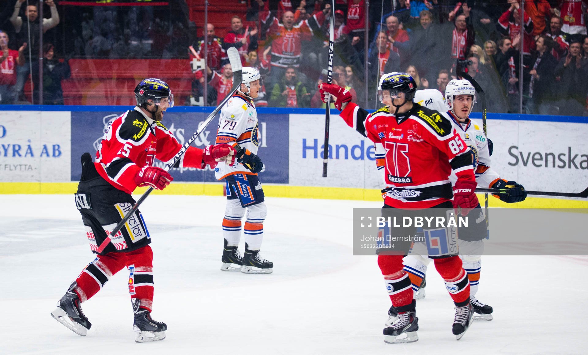 Örebros Kalle Olsson gör 1-0 och jublar