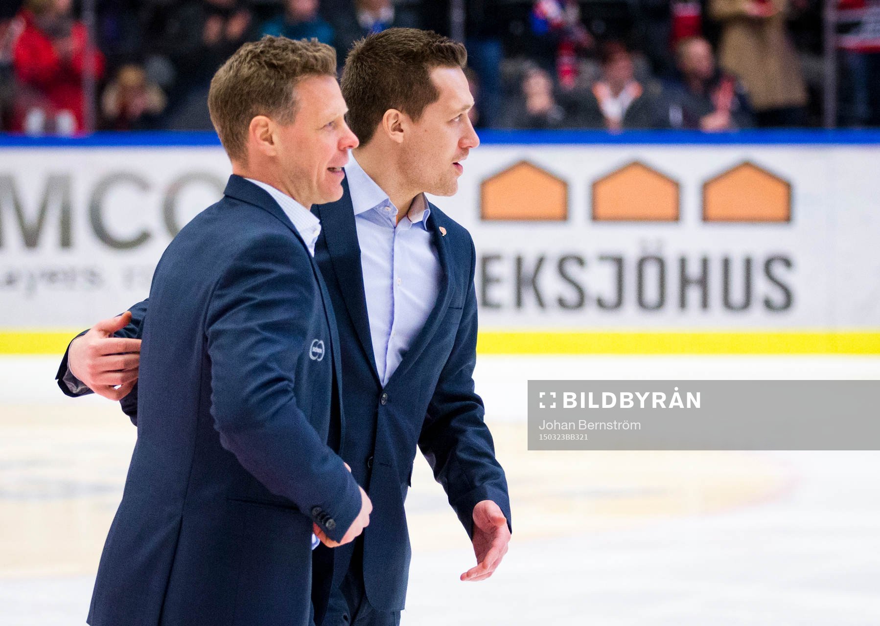 Växjös tränare Sam Hallam jublar