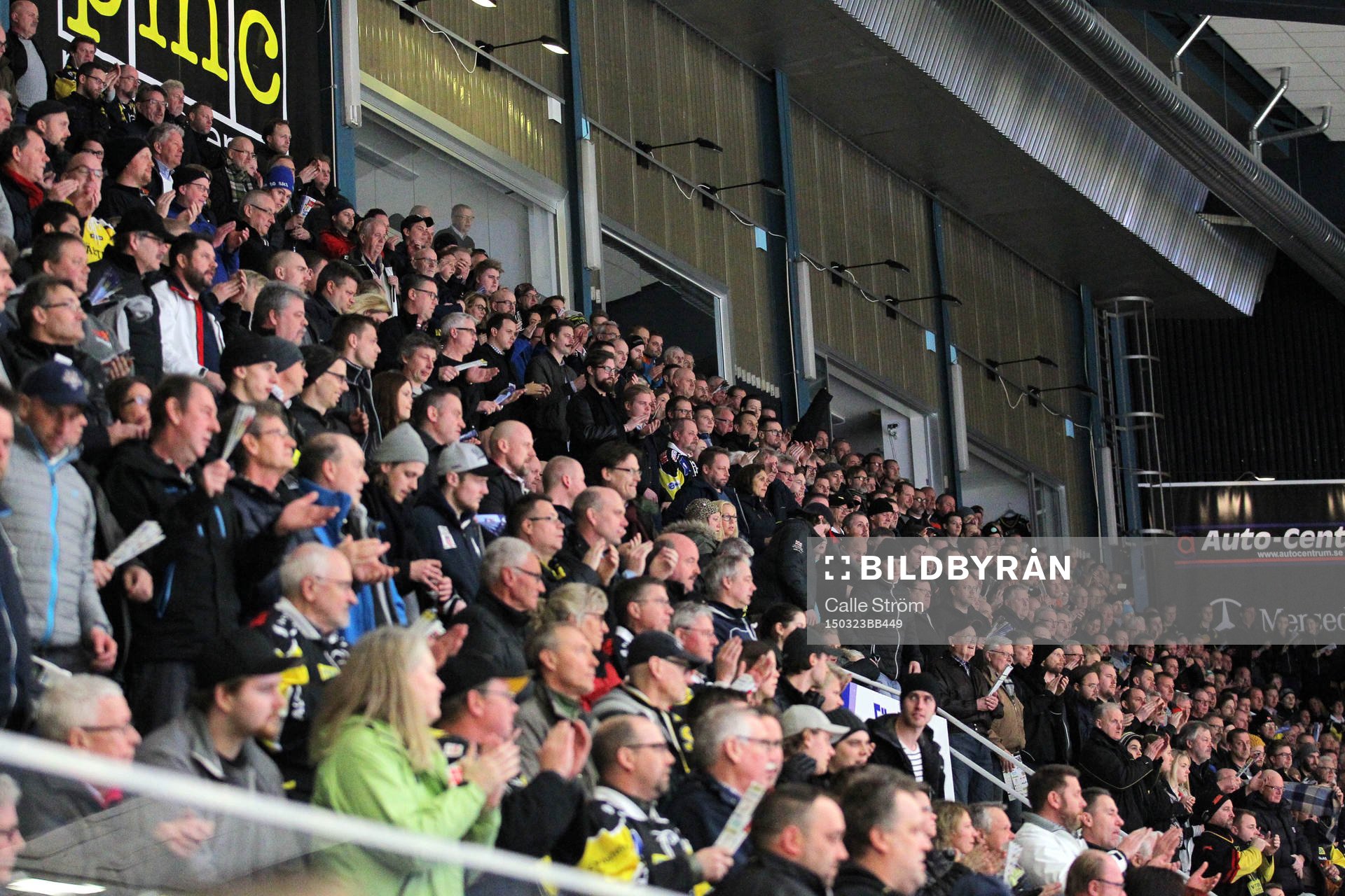 publiken i ABB Arena Nord gav Västerås stående ovationer