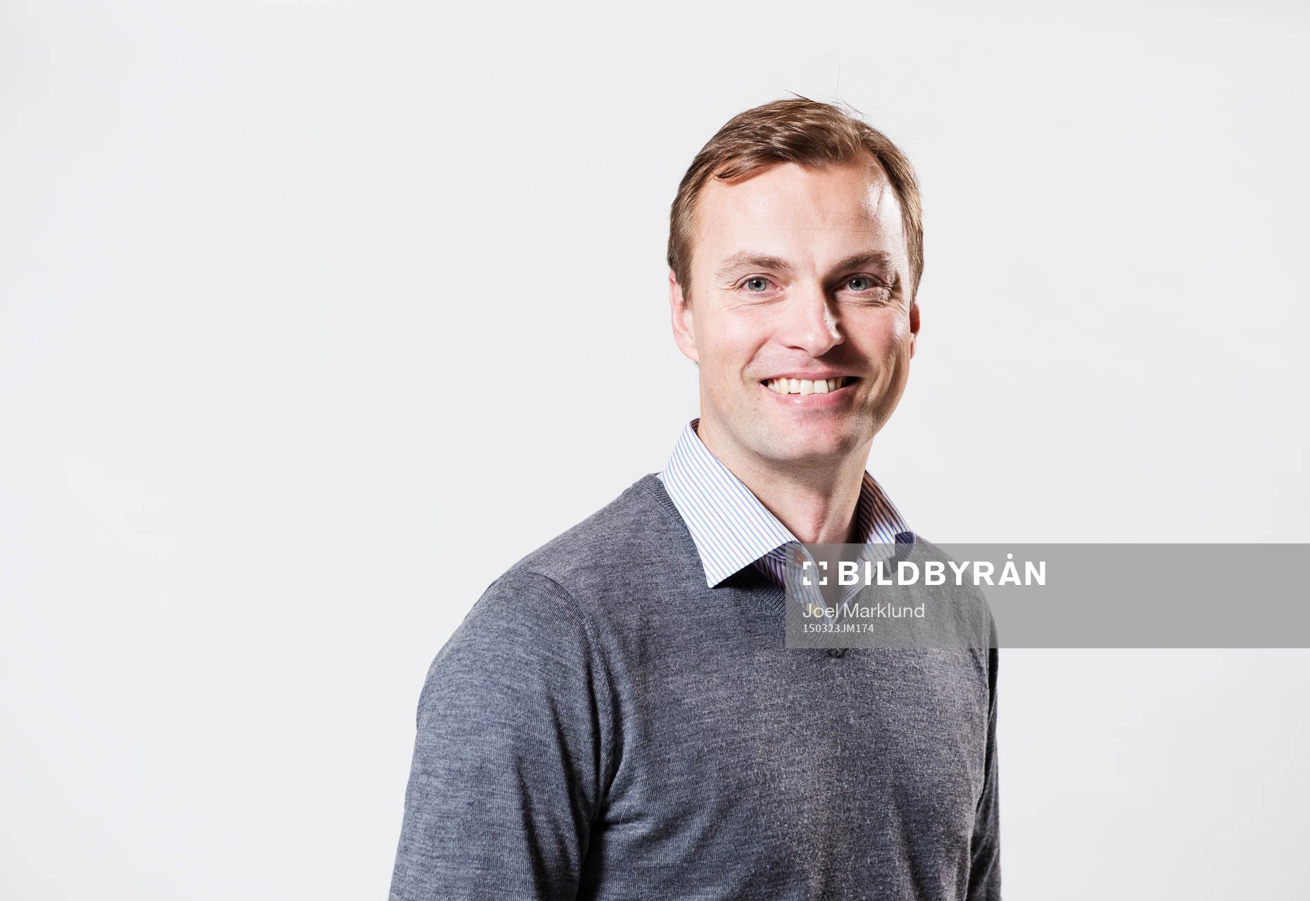 SVT:s Markus Johannesson poserar för ett porträtt under en upptaktsträff för Allsvenskan i fotboll den 23 mars 2015 i Stockholm.