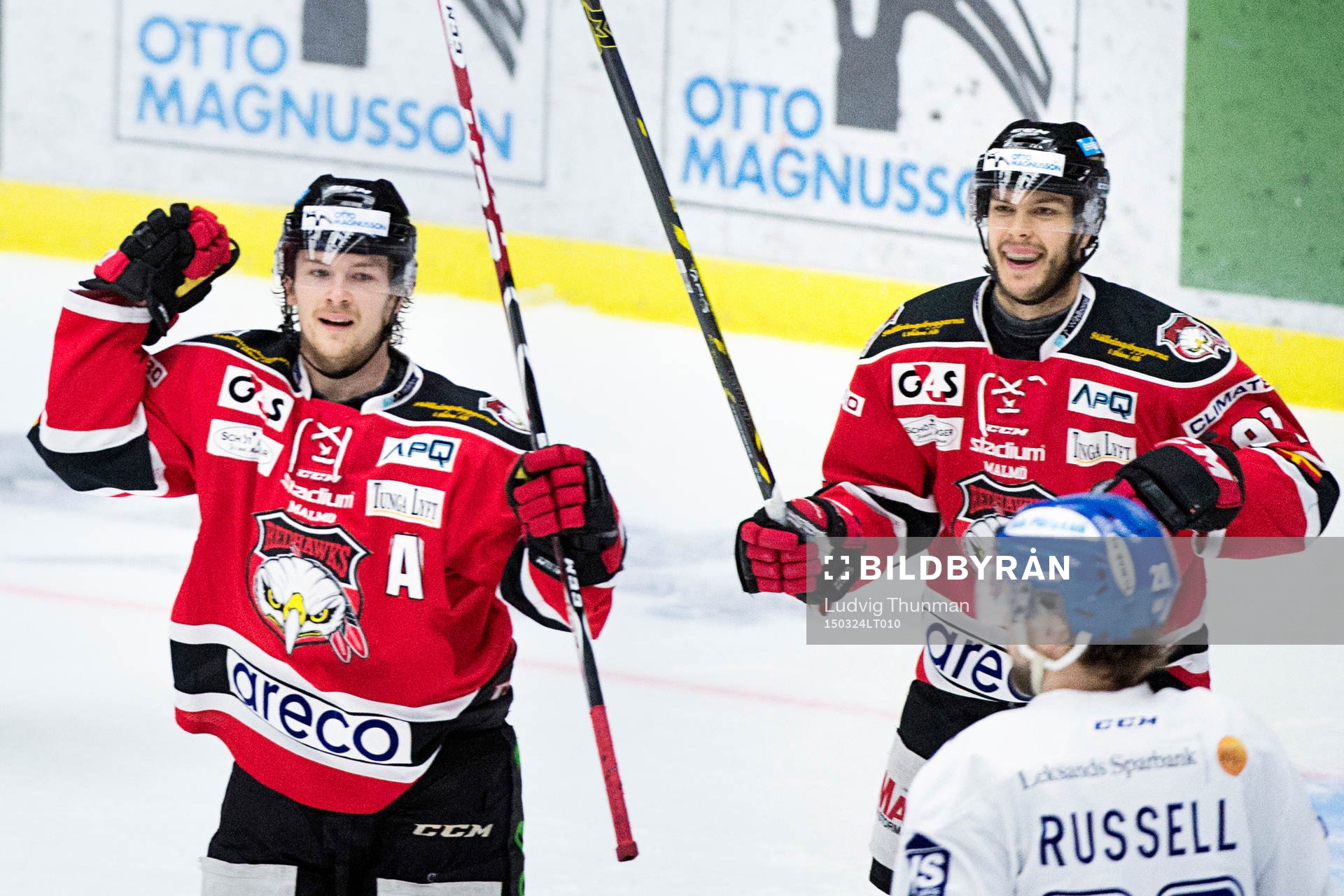 Malmö Redhawks Nicklas Jadeland (tv) jublar med Björn