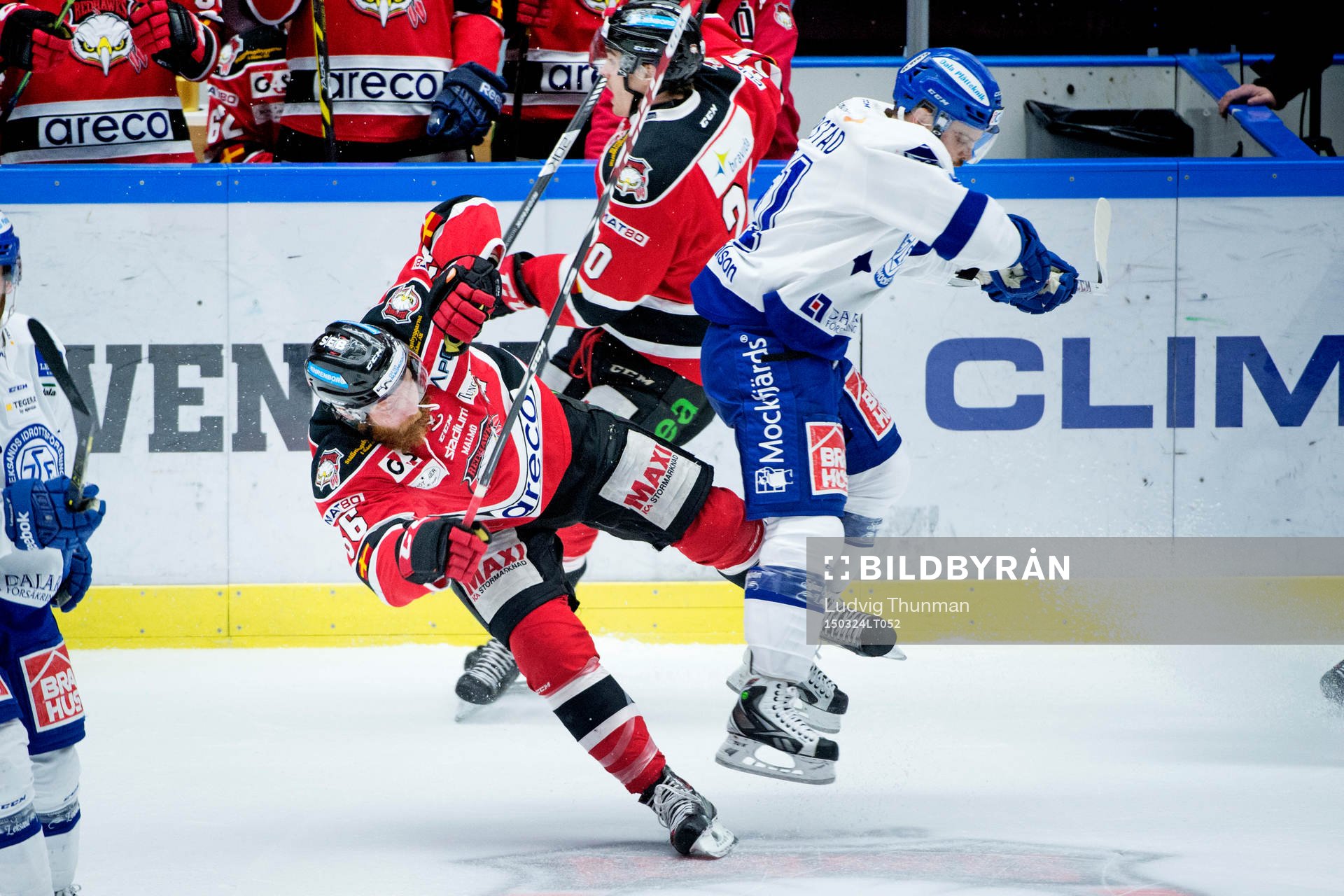Malmö Redhawks David Liffiton kolliderar med Leksands
