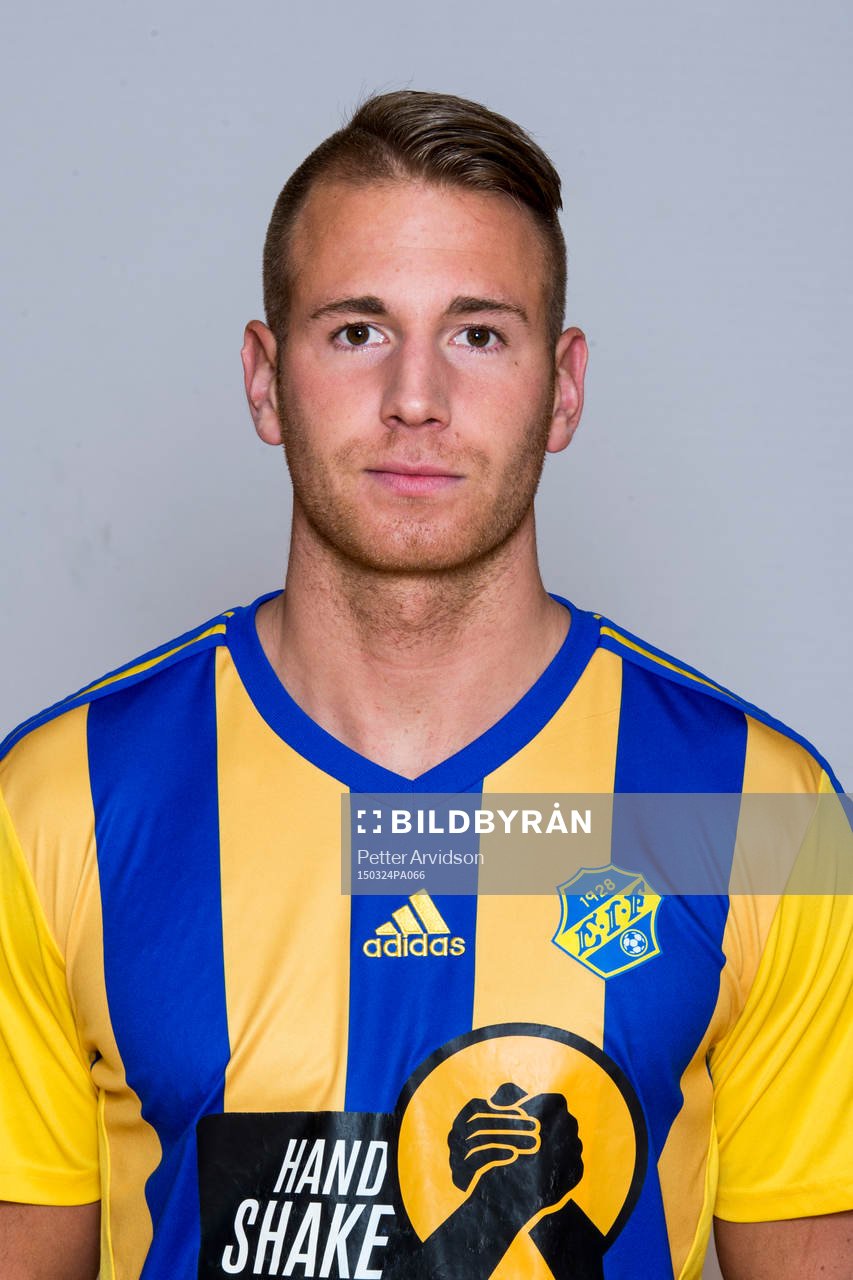 Eskilsminnes Robin Kacaniklic poserar för ett porträtt under en fotografering den 24 mars 2015 i Helsingborg.