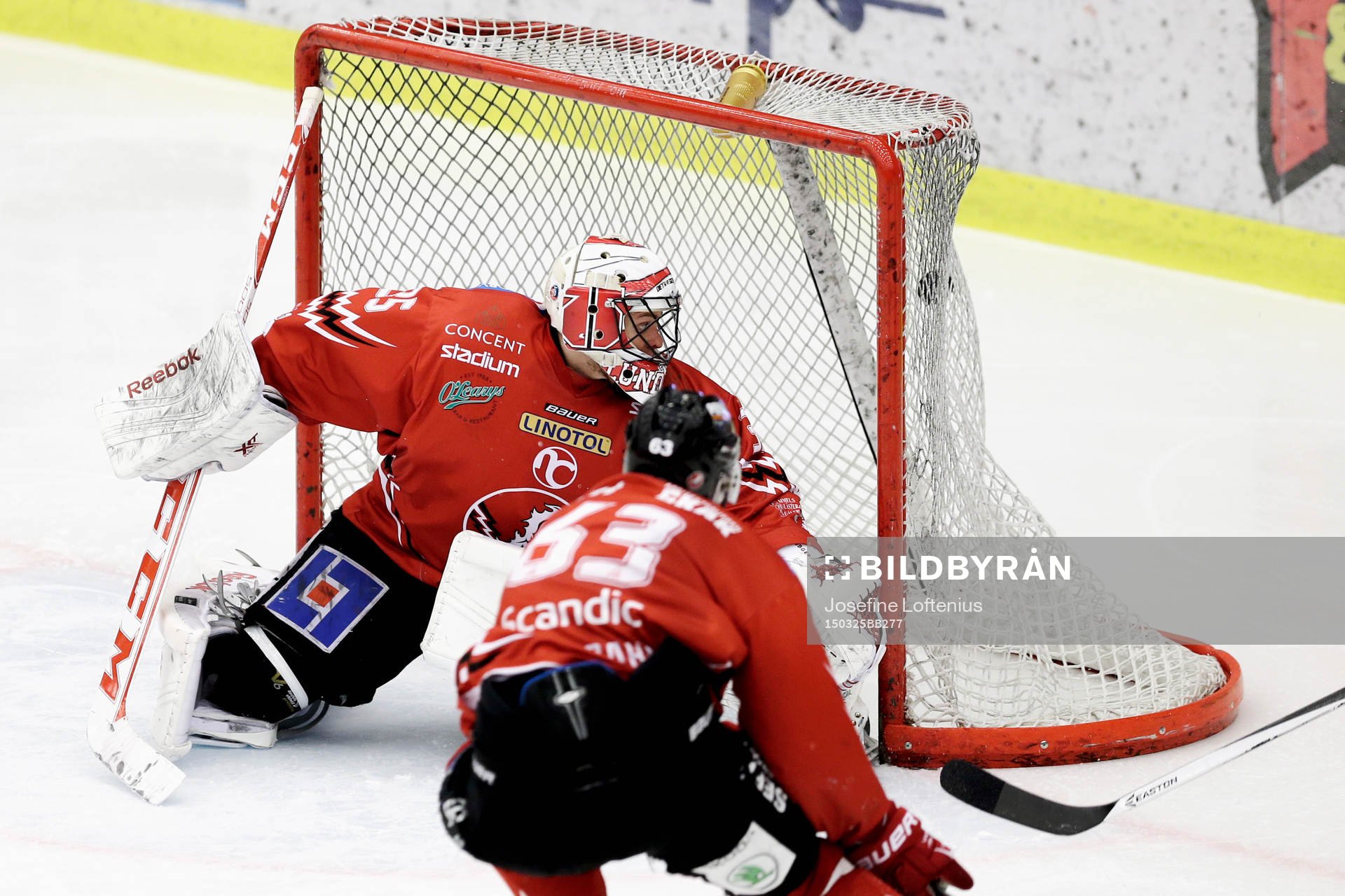 Modos Simon Önerud (ej i bild) gör 1-3 bakom Vita