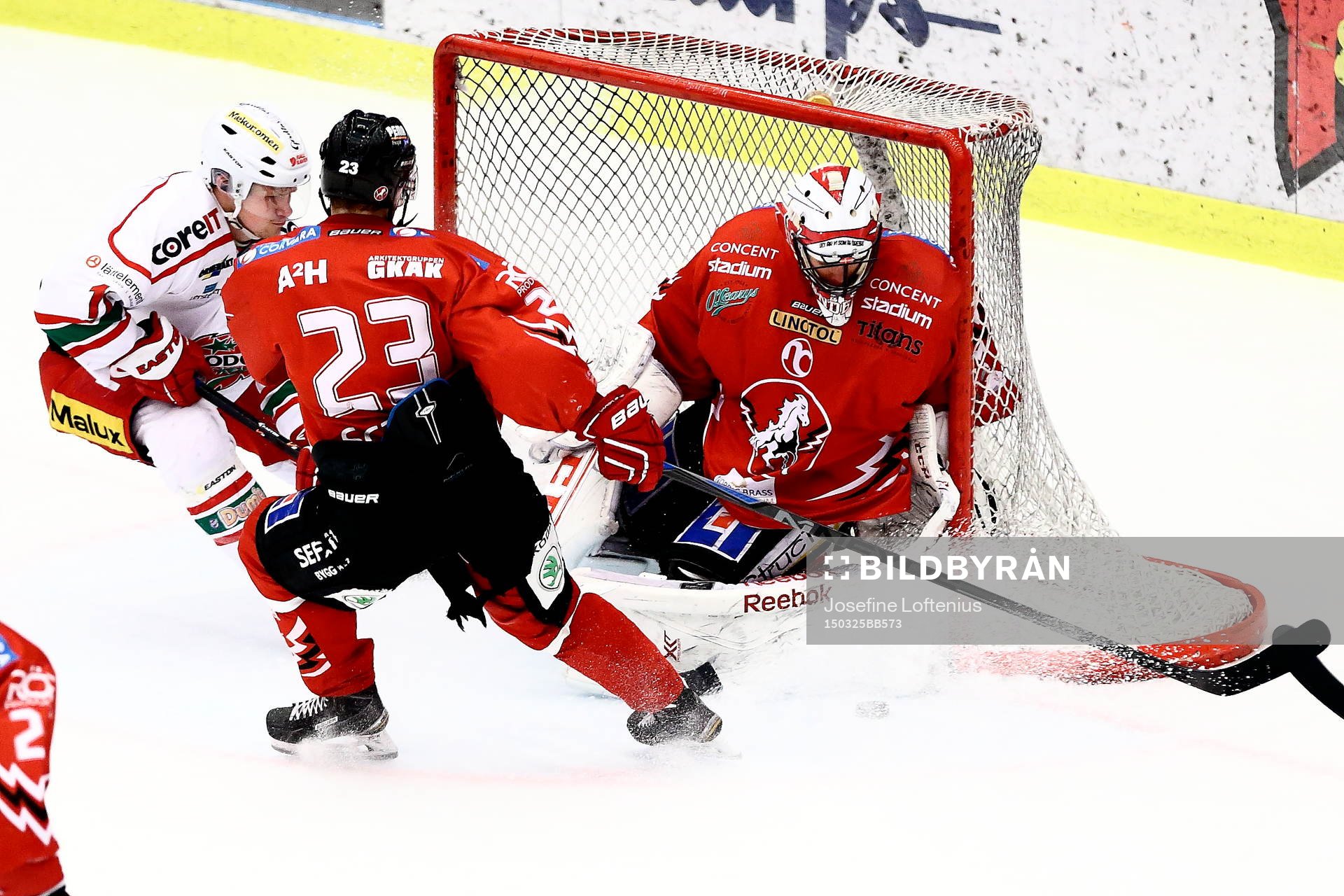 Vita Hästens målvakt Henrik Lundberg