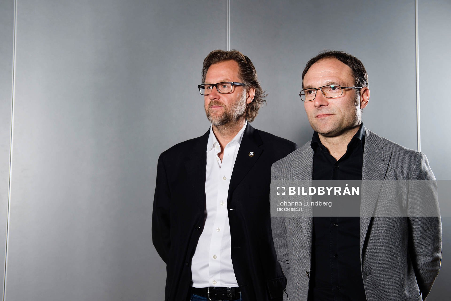 Utsiktens tränare Janne Carlsson och GAIS tränare P-O Ljung poserar för ett porträtt under upptaktsträffen inför Superettan i fotboll den 26 mars 2015 i Stockholm.