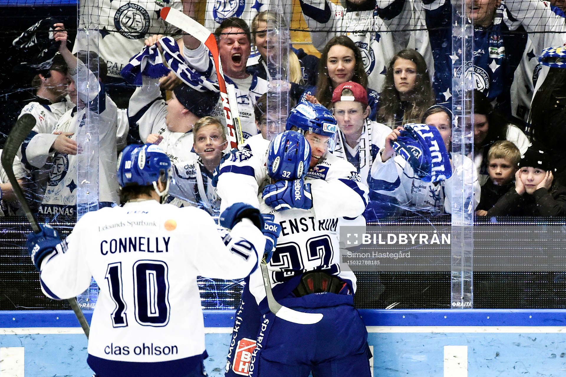 Leksands Jens Bergenström och Tomi Sallinen jublar
