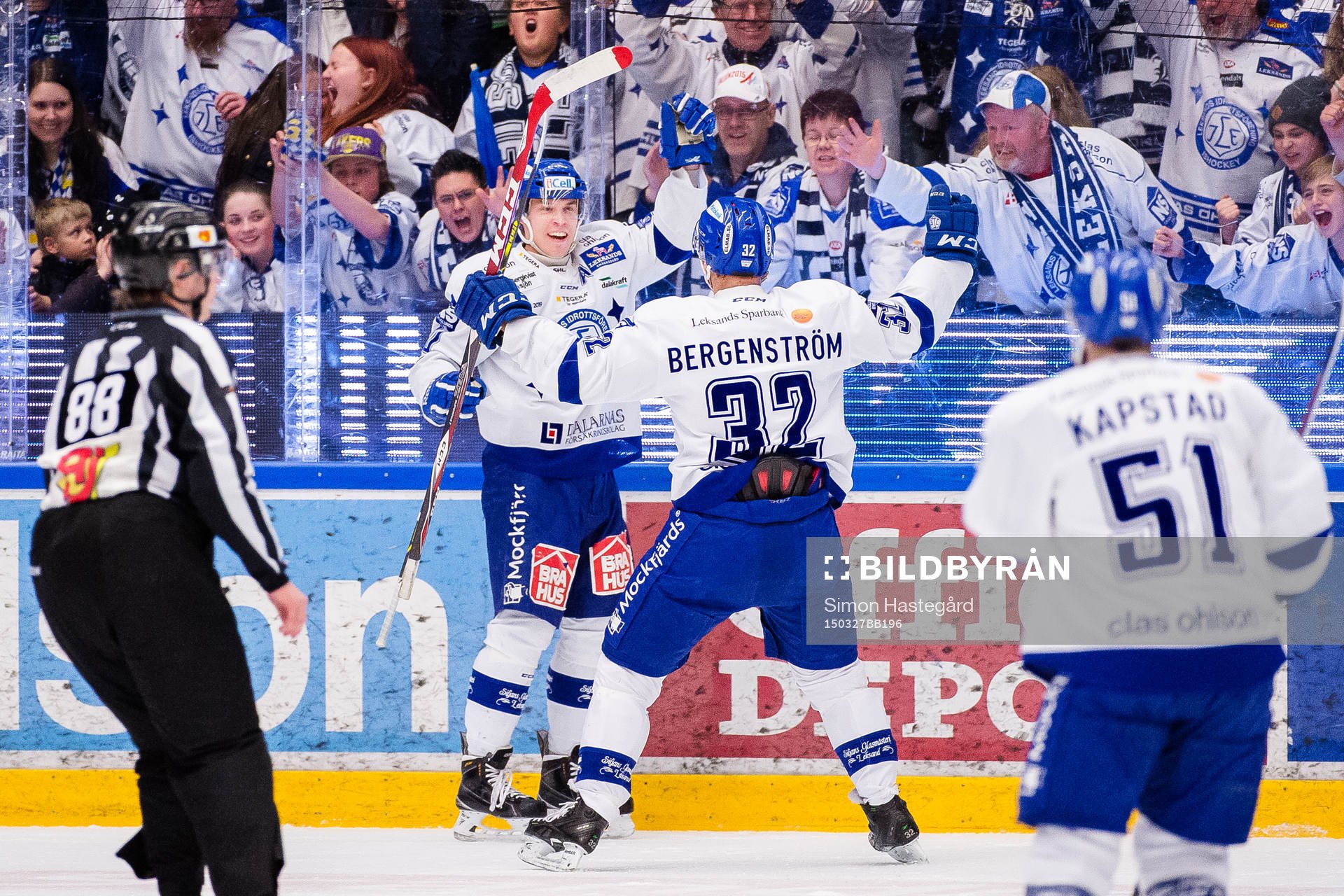 Leksands Tomi Sallinen och Jens Bergenström jublar