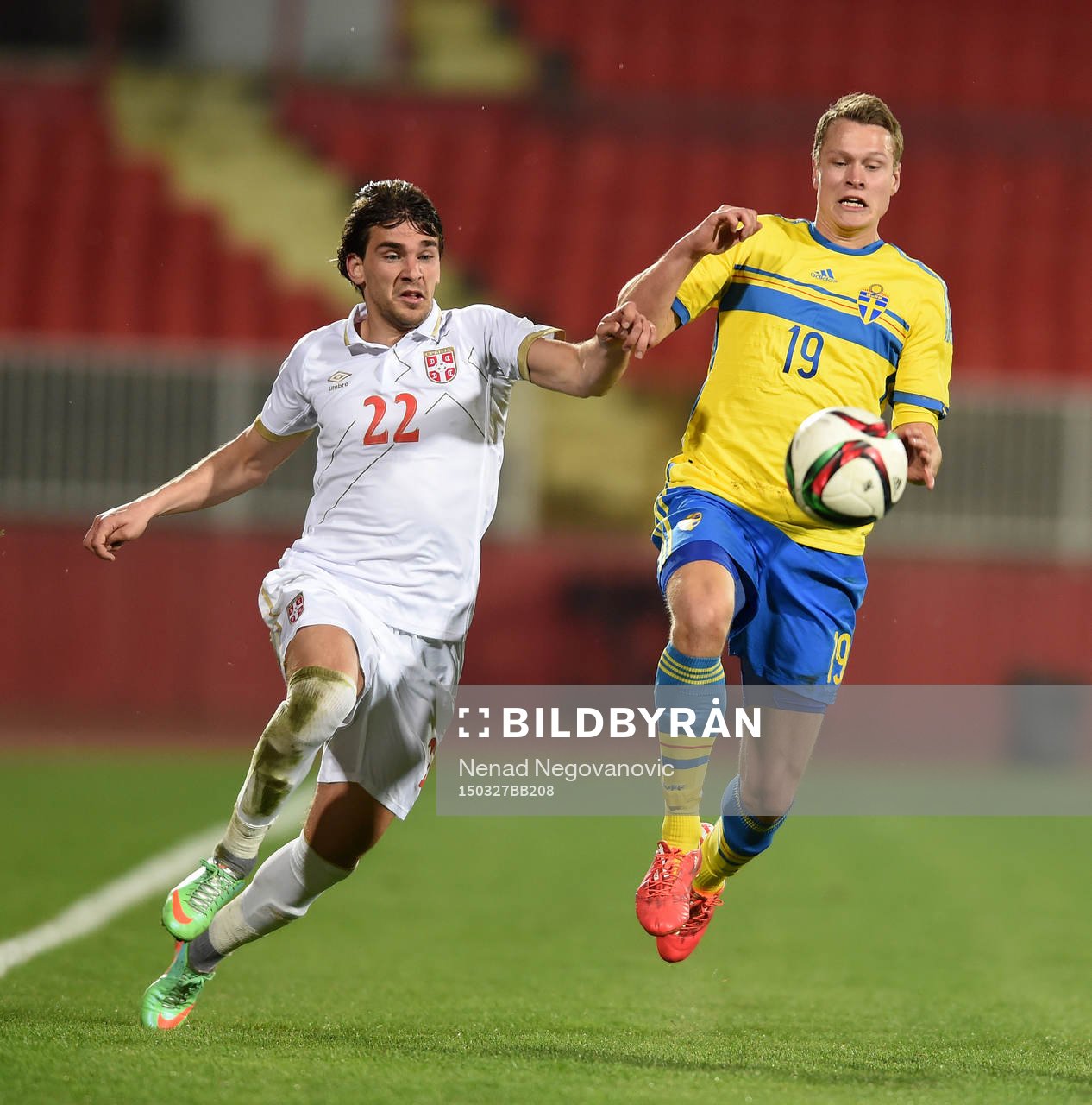 Sveriges Viktor Claesson och Serbiens Filip Stojkovic