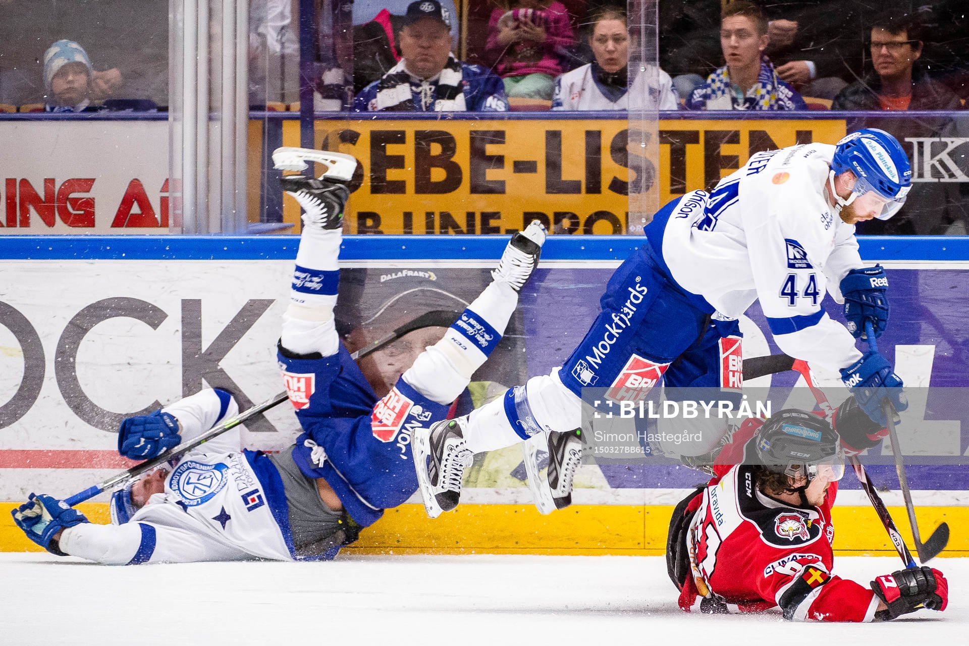 Leksands Daniel Josefsson och Mattias Guter faller