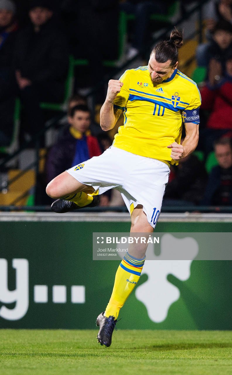 Sveriges Zlatan Ibrahimovic jublar