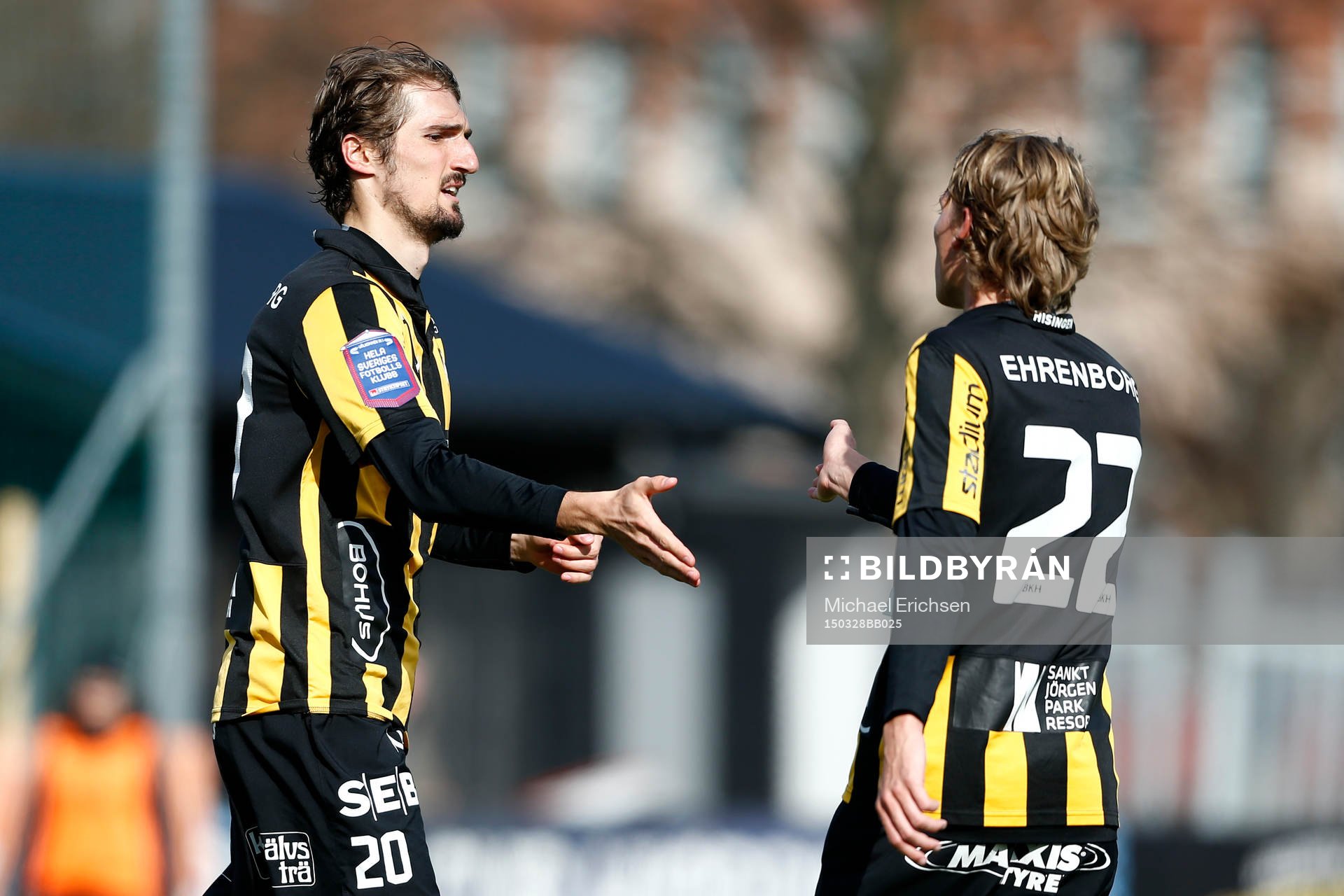 Häckens Dardan Rexhepi firar