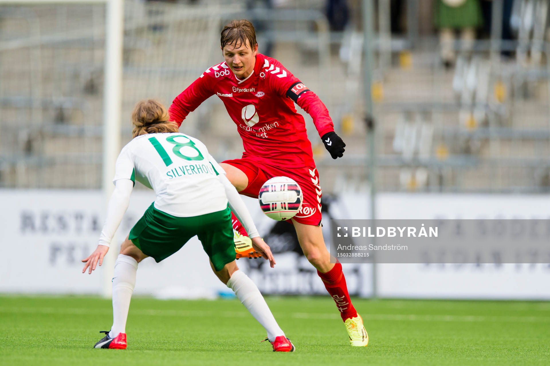 Brann Erik Huseklepp och Hammarbys Oliver Silverholt