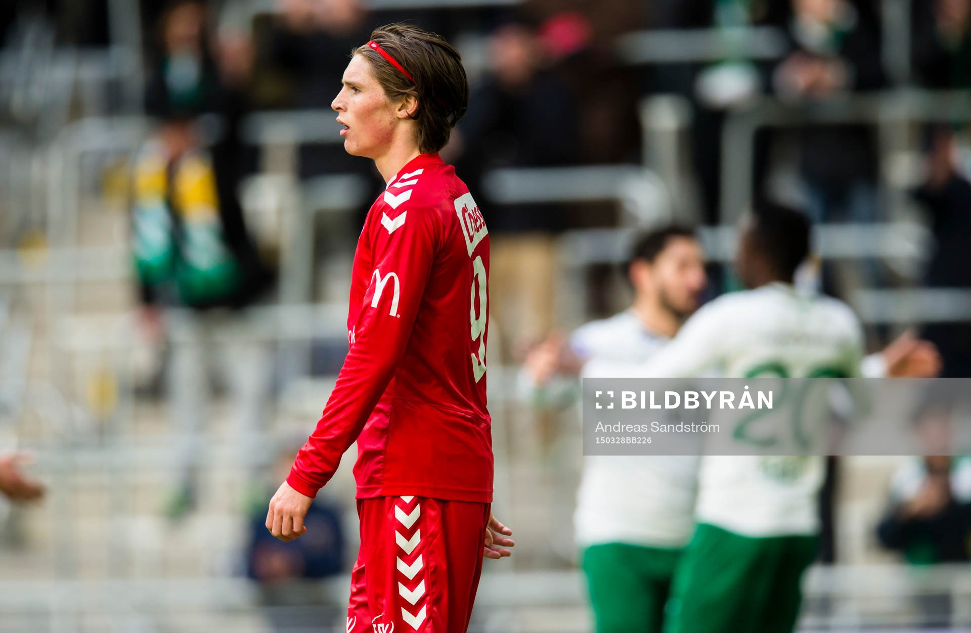 Brann Kasper Skaanes ser deppig ut