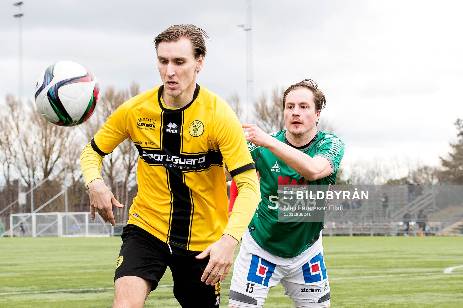 IK Frej Täbys Adnan Cirak och IK Brages Markus Kellokumpu