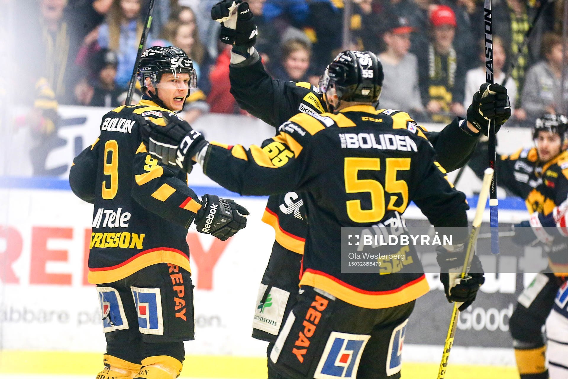Skellefteås Patrik Zackrisson  och Martin Sevc jublar