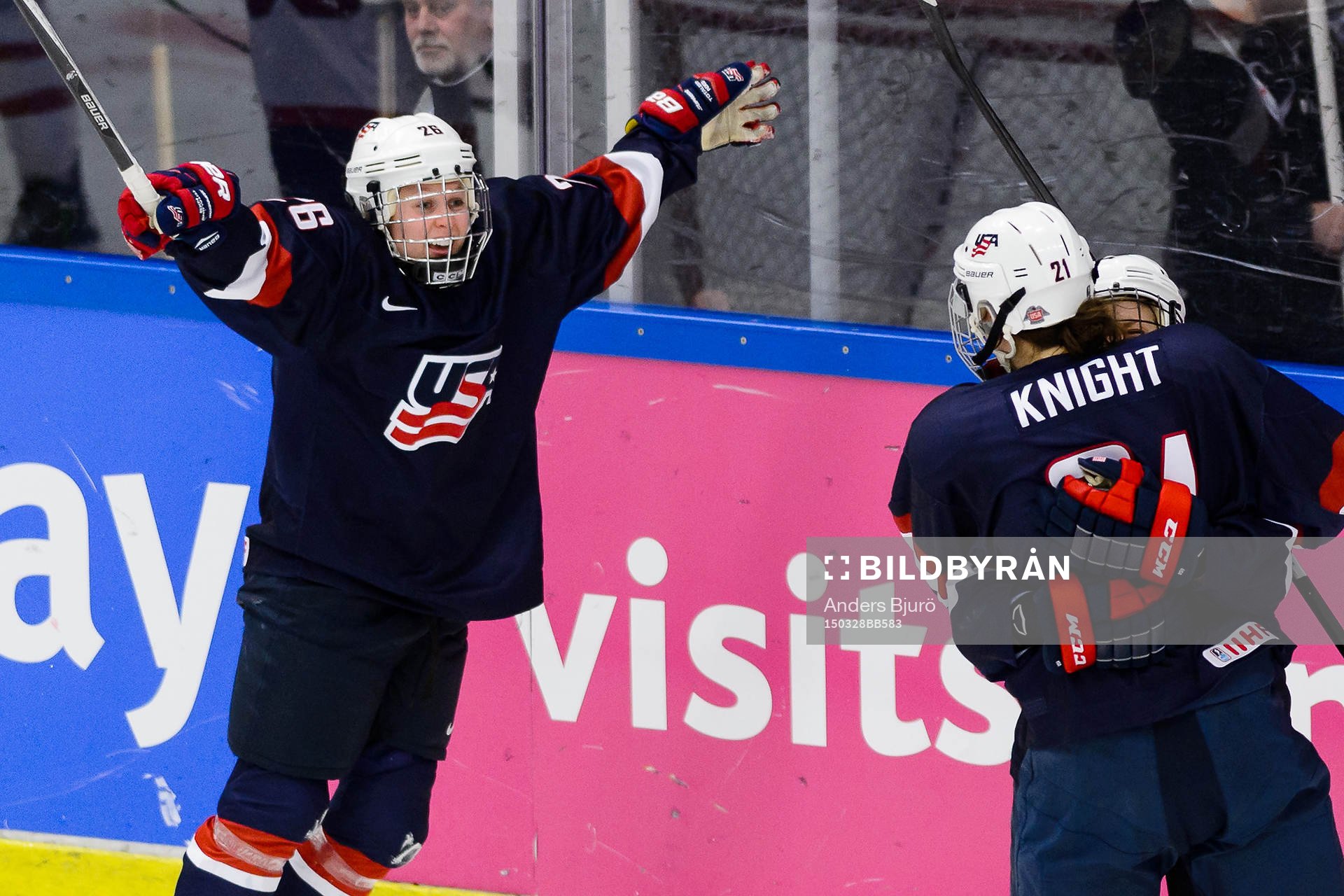 USAs Kendall Coyne firar