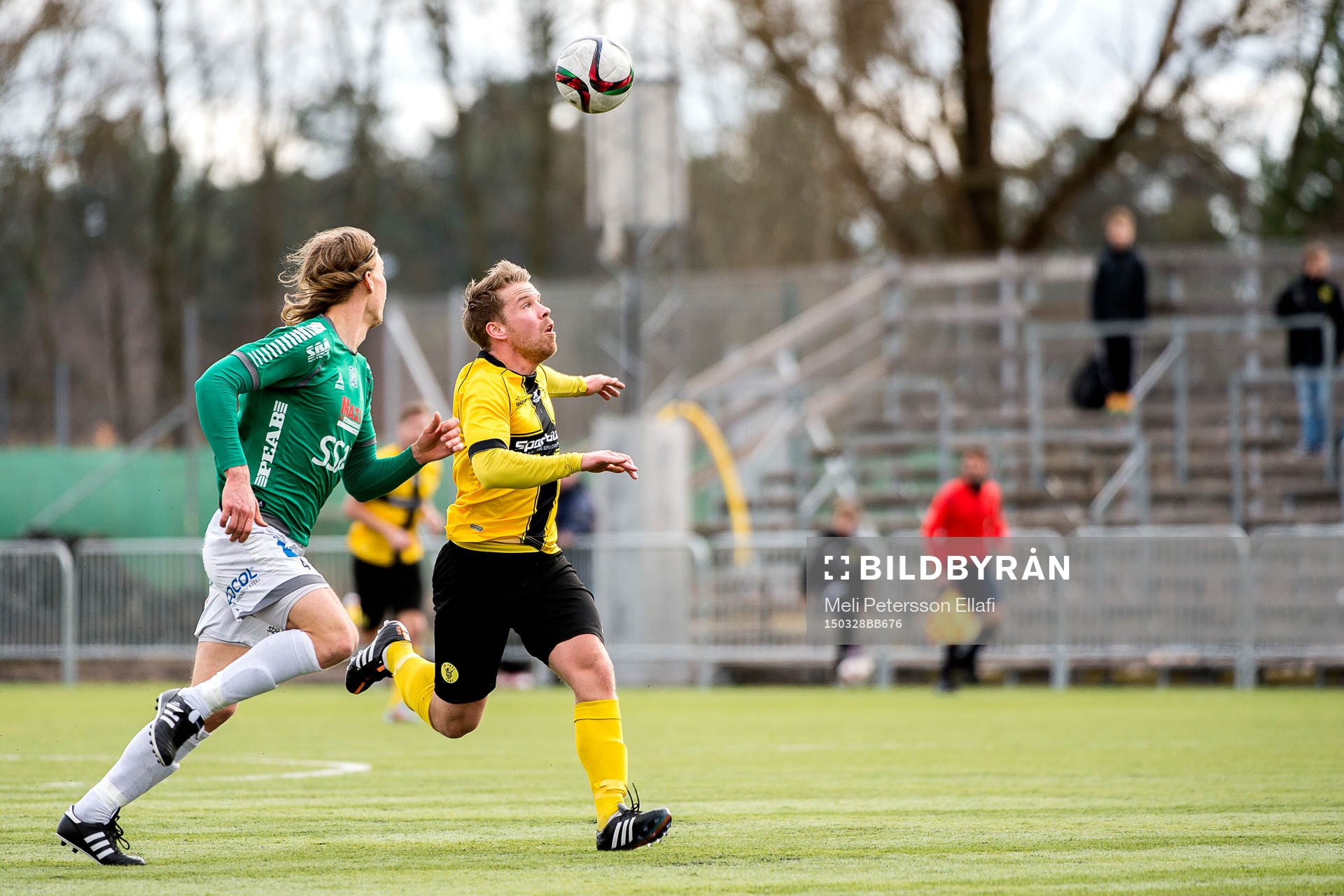 IK Brages Gustav Sundström och IK Frej Täbys Joakim Runnemo under träningsmatchen i fotboll mellan IK Frej Täby och IK Brage den 28 mars 2015 i Stockholm.