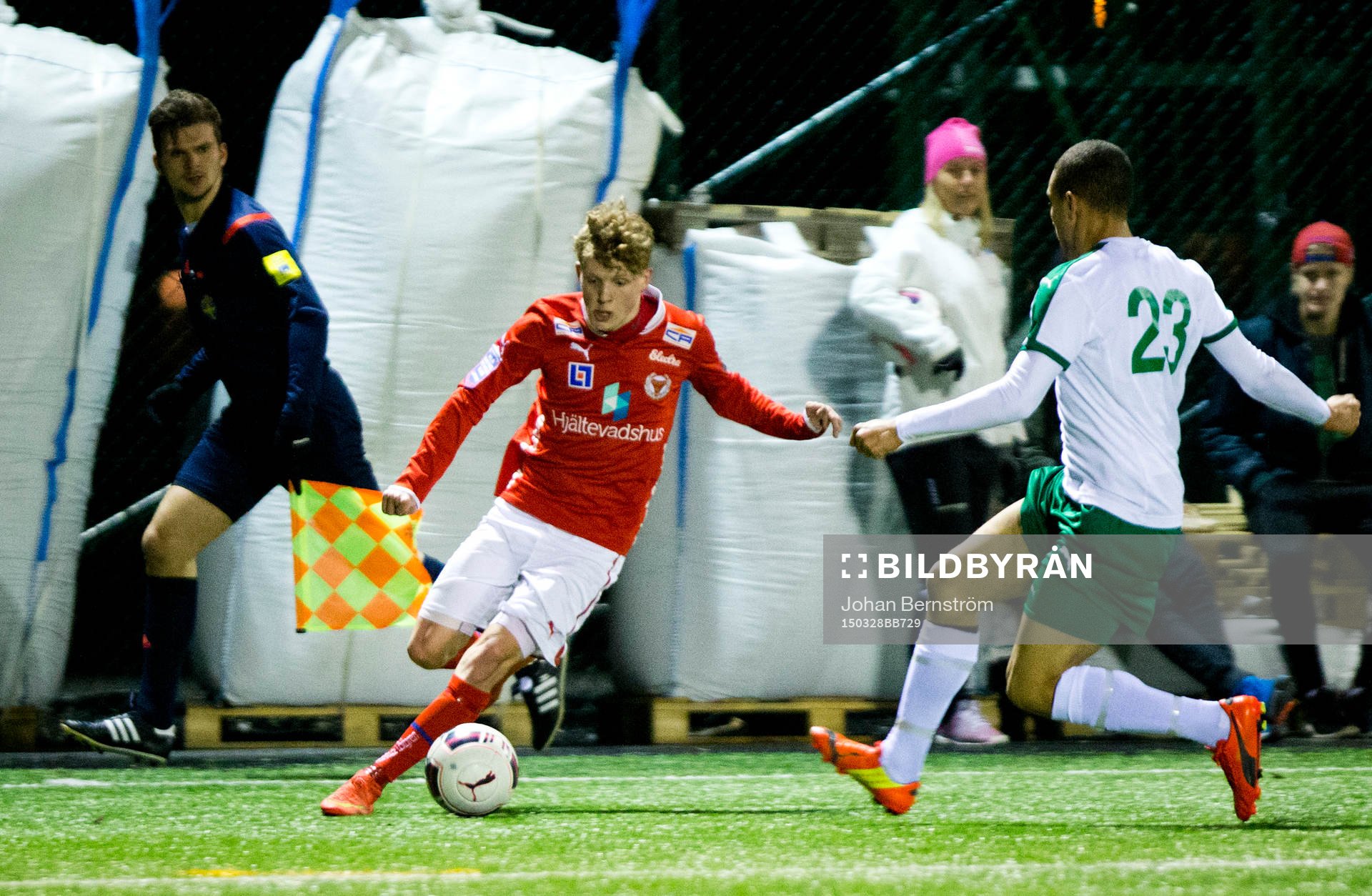 Hammarby U19 (vitt) mot Kalmar U19 (rött)